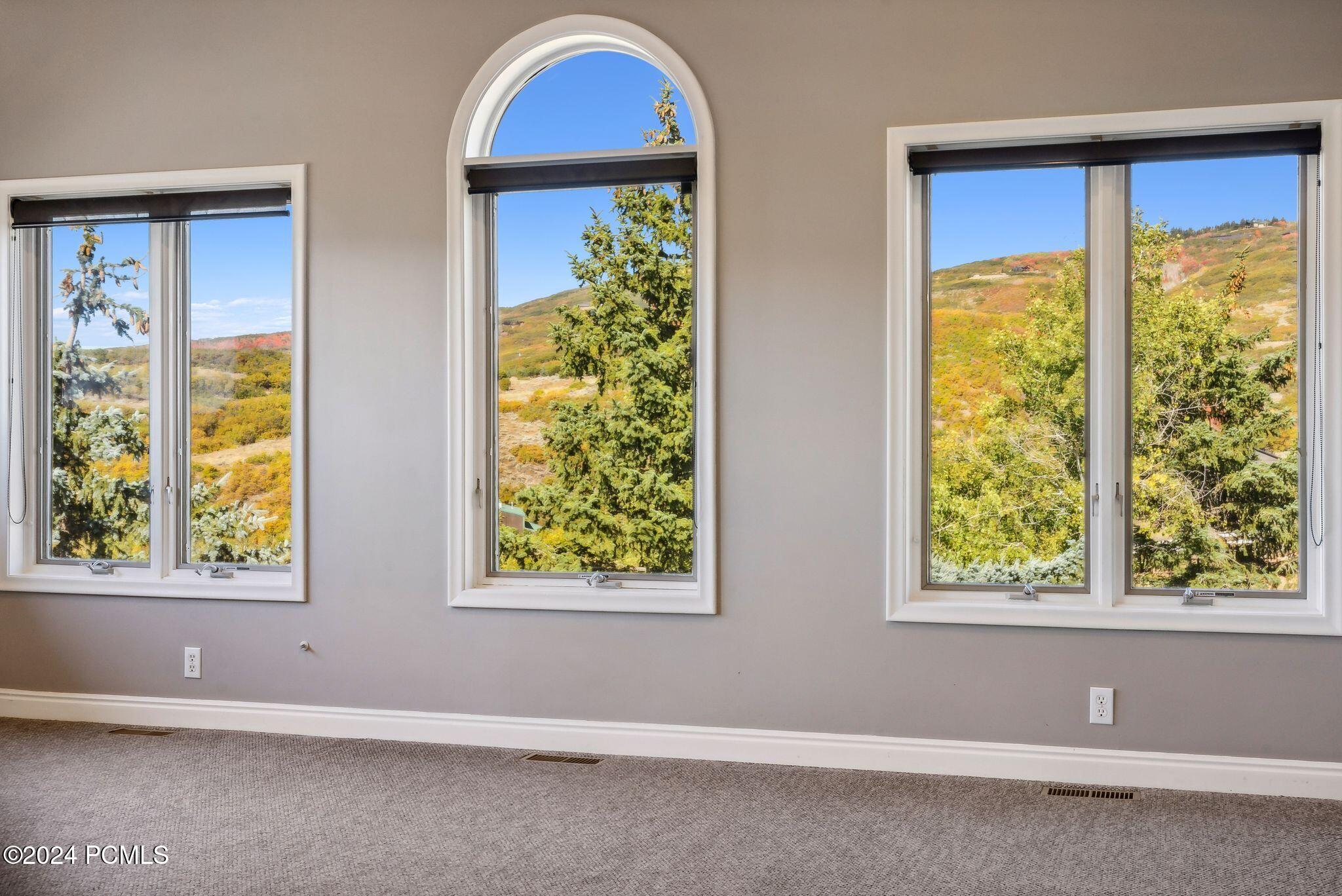 Park City, Utah 84098, United States, 4 Bedrooms Bedrooms, ,5 BathroomsBathrooms,Residential,Pending,42870