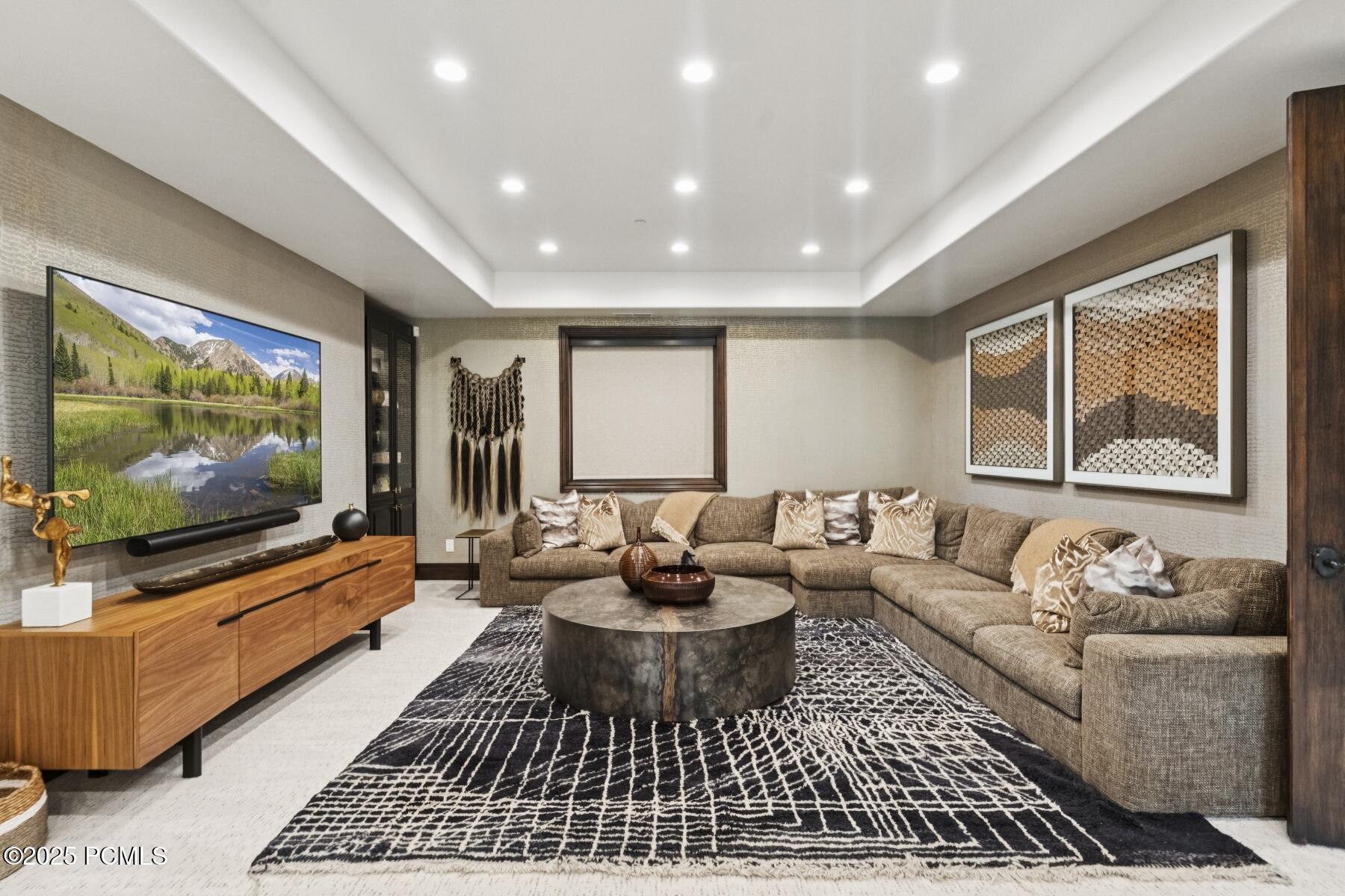 Park City, Utah 84098, United States, 4 Bedrooms Bedrooms, ,5 BathroomsBathrooms,Residential,Active,172349