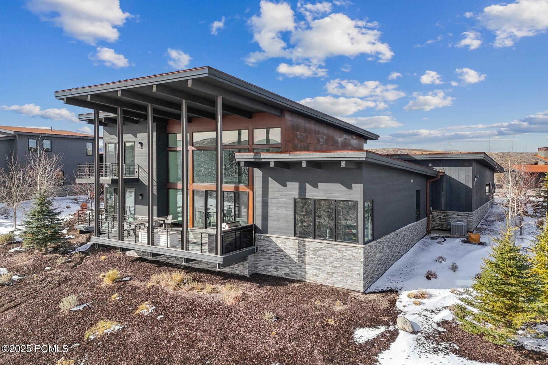 Park City, Utah 84098, United States, 4 Bedrooms Bedrooms, ,4 BathroomsBathrooms,Residential,Pending,80588