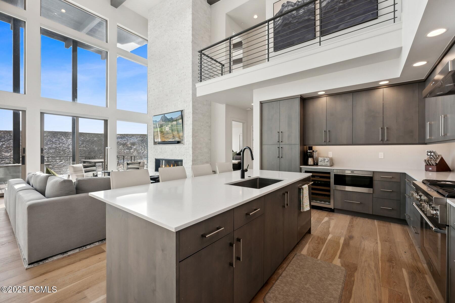 Park City, Utah 84098, United States, 4 Bedrooms Bedrooms, ,4 BathroomsBathrooms,Residential,Pending,80588