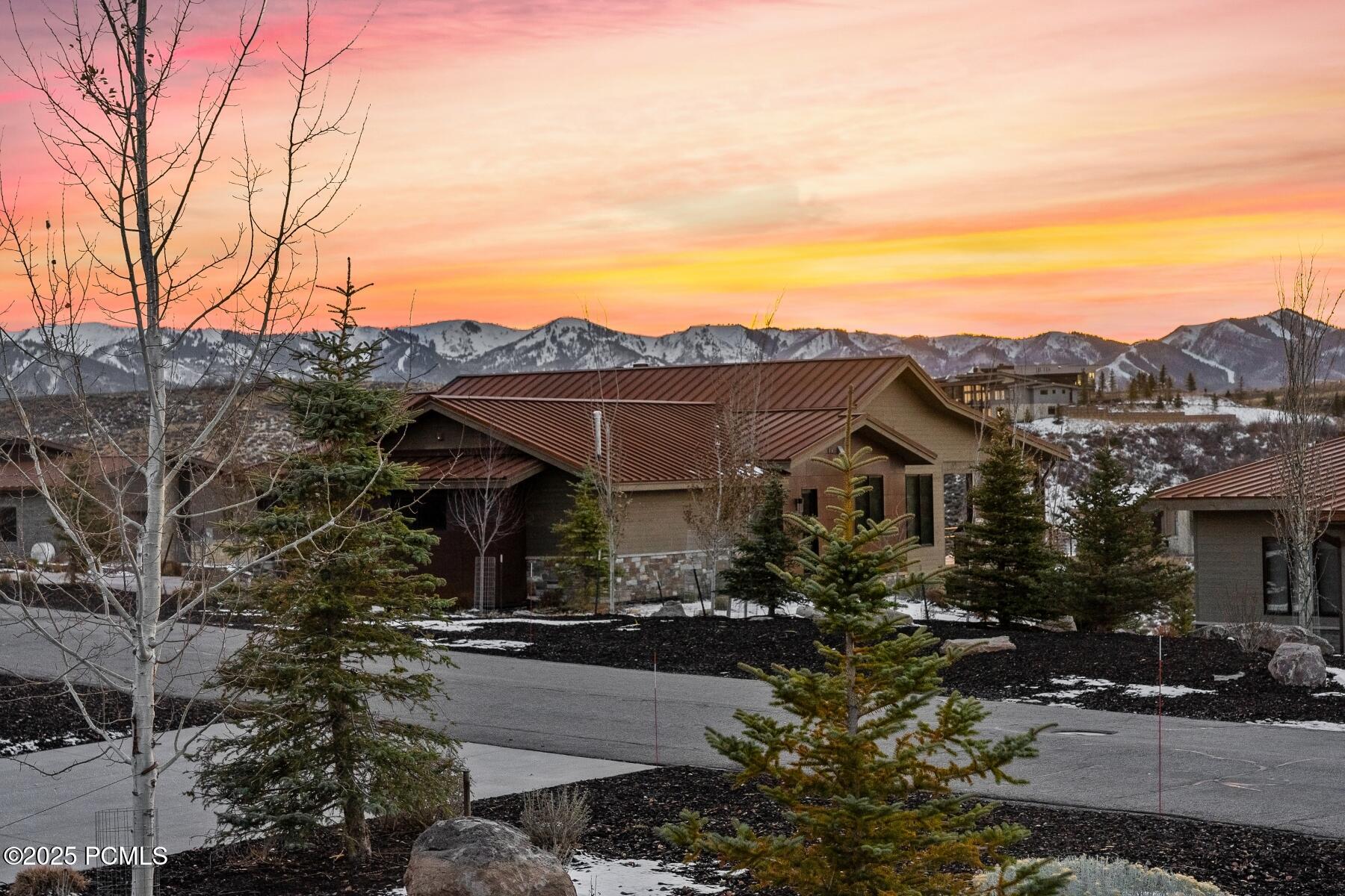 Park City, Utah 84098, United States, 4 Bedrooms Bedrooms, ,4 BathroomsBathrooms,Residential,Pending,80588