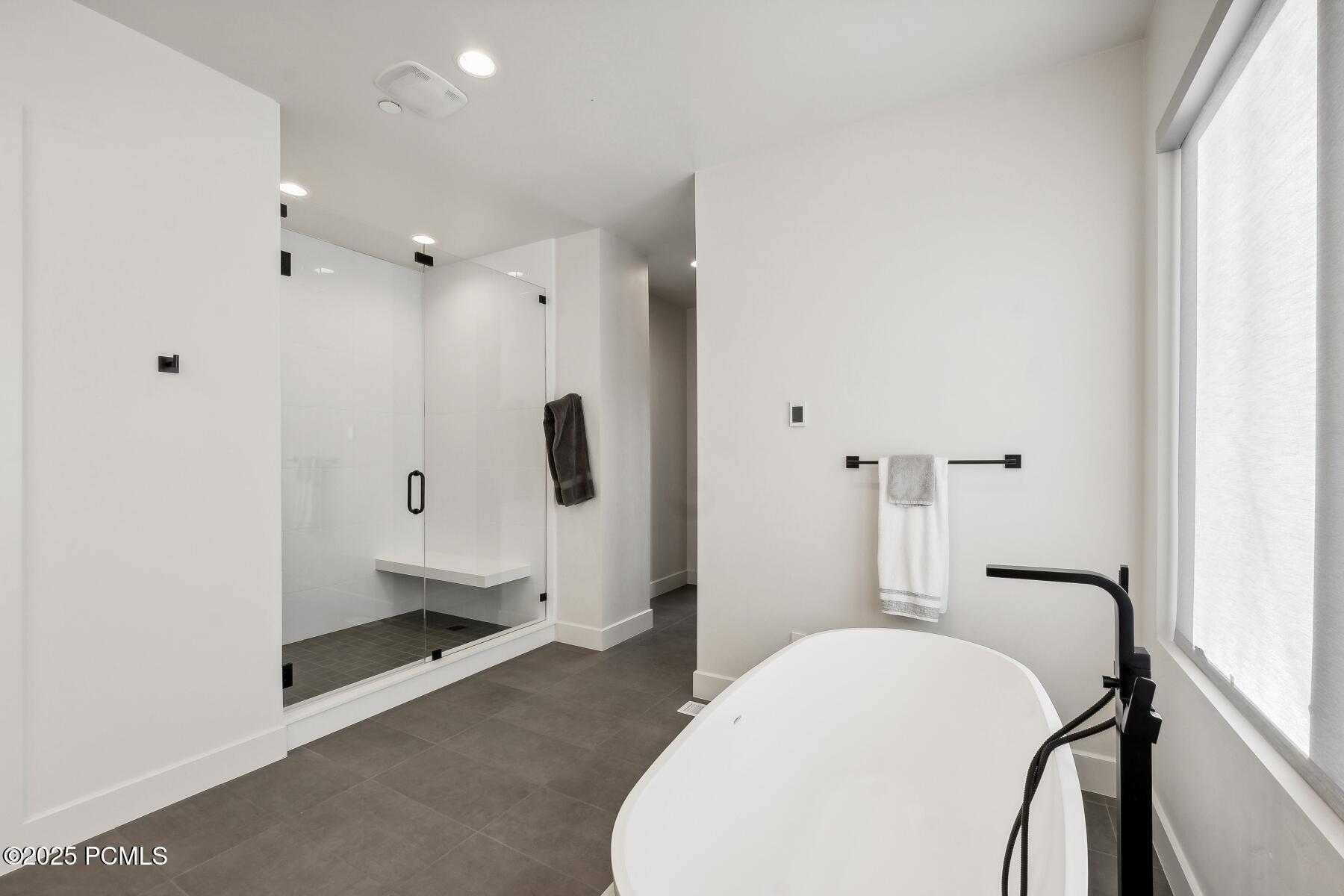 Park City, Utah 84098, United States, 4 Bedrooms Bedrooms, ,4 BathroomsBathrooms,Residential,Pending,80588