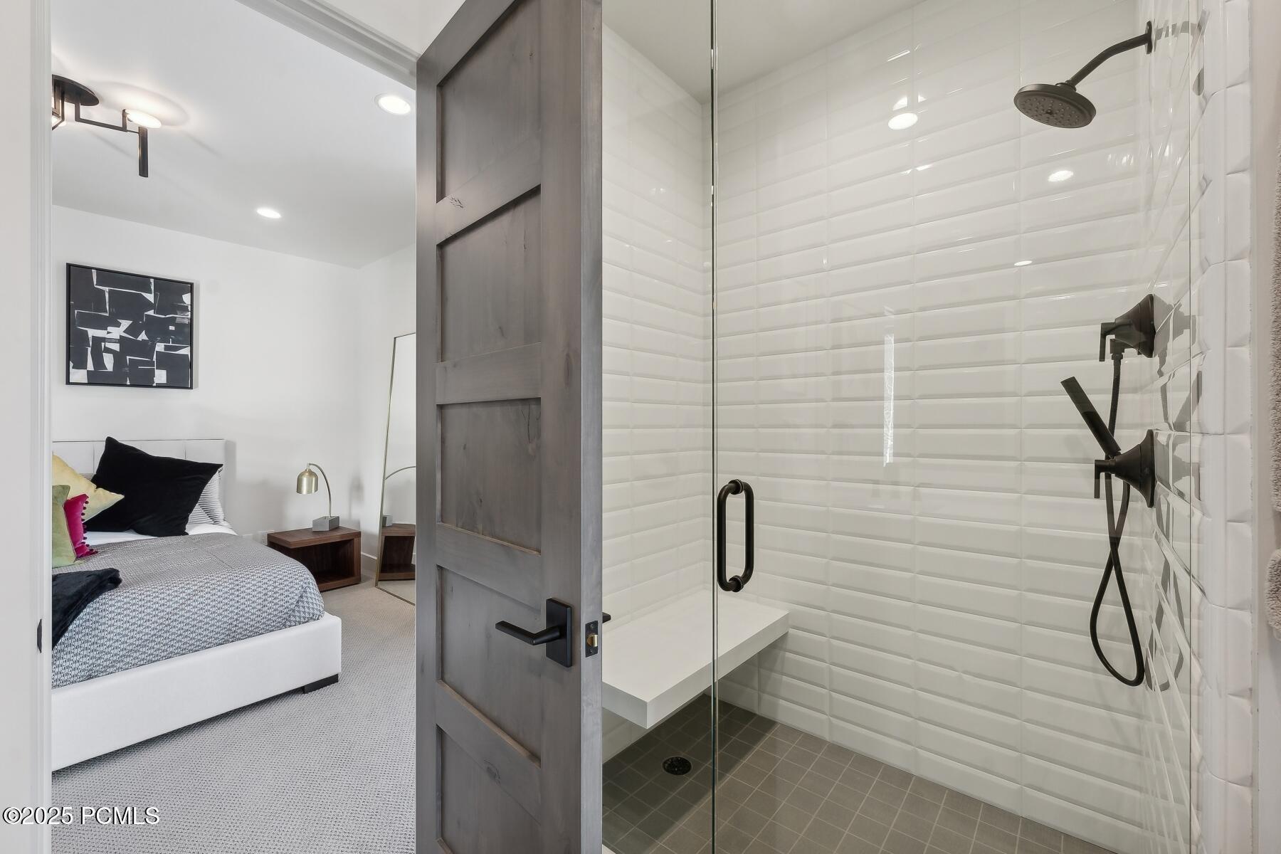 Park City, Utah 84098, United States, 4 Bedrooms Bedrooms, ,4 BathroomsBathrooms,Residential,Pending,80588