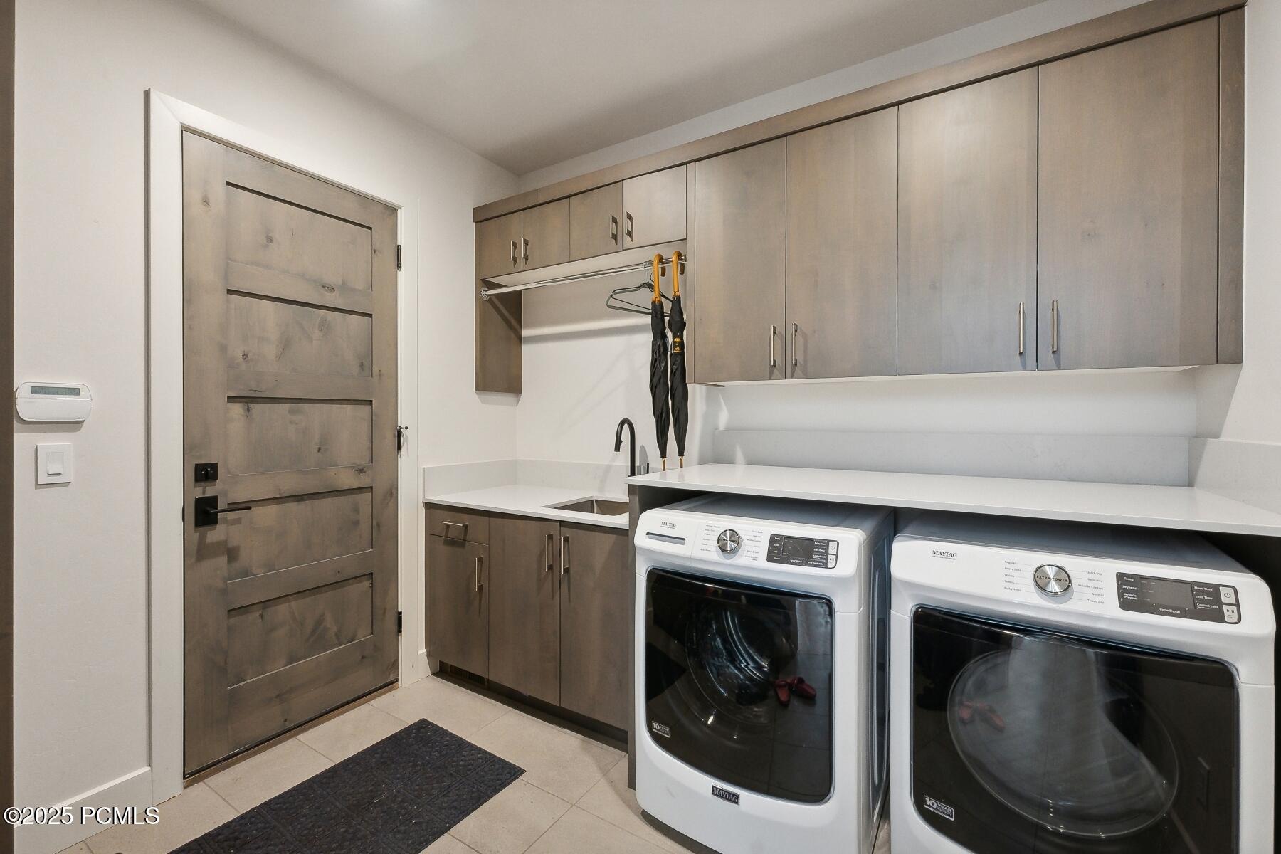 Park City, Utah 84098, United States, 4 Bedrooms Bedrooms, ,4 BathroomsBathrooms,Residential,Pending,80588