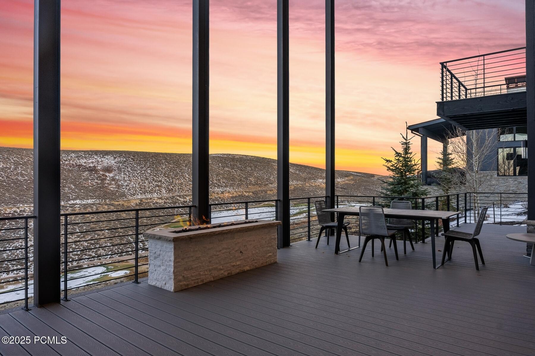 Park City, Utah 84098, United States, 4 Bedrooms Bedrooms, ,4 BathroomsBathrooms,Residential,Pending,80588