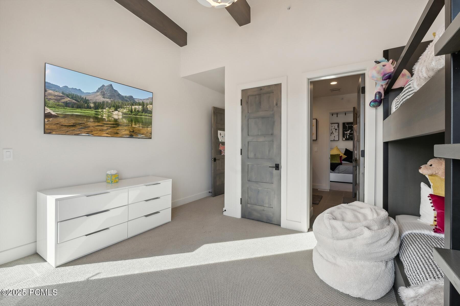 Park City, Utah 84098, United States, 4 Bedrooms Bedrooms, ,4 BathroomsBathrooms,Residential,Pending,80588