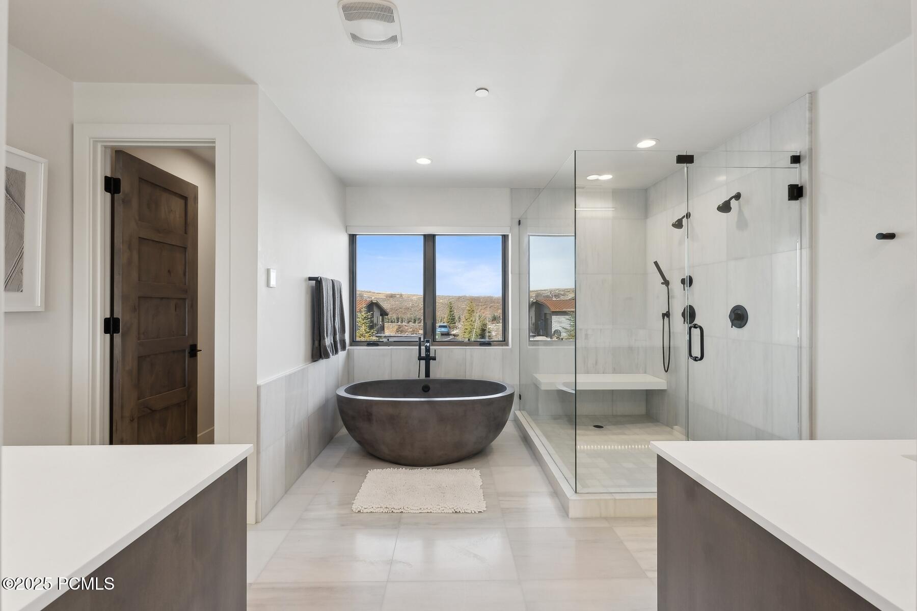 Park City, Utah 84098, United States, 4 Bedrooms Bedrooms, ,4 BathroomsBathrooms,Residential,Pending,80588