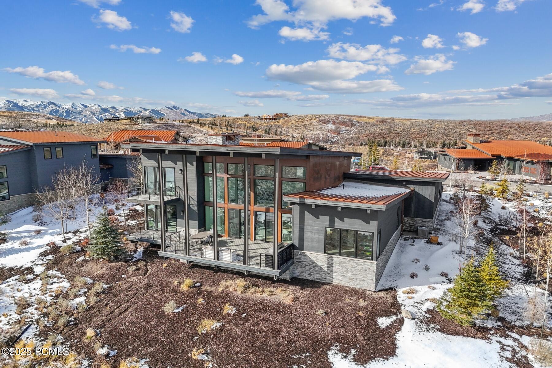 Park City, Utah 84098, United States, 4 Bedrooms Bedrooms, ,4 BathroomsBathrooms,Residential,Pending,80588