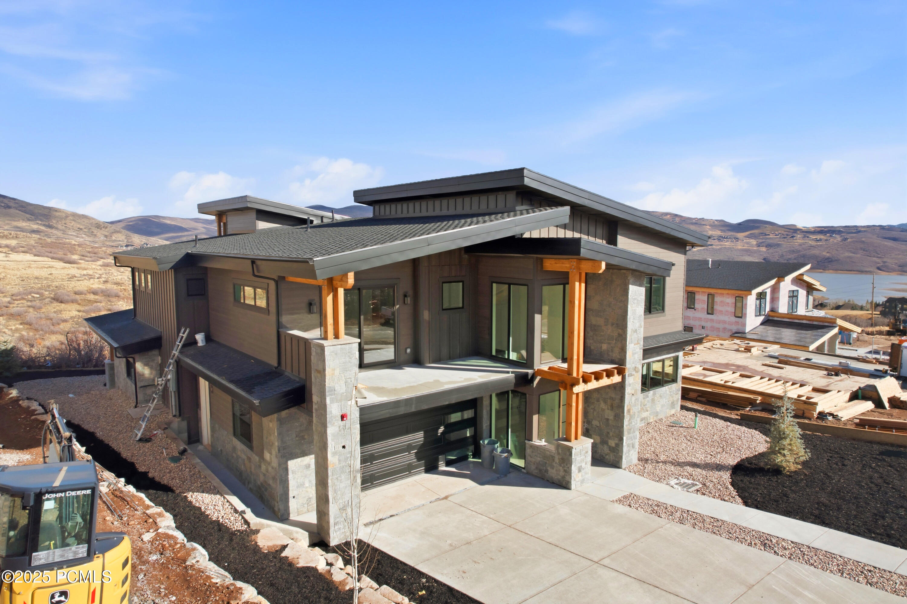 Mayflower Mountain, Utah 84032, United States, 5 Bedrooms Bedrooms, ,6 BathroomsBathrooms,Residential,Pending,243135