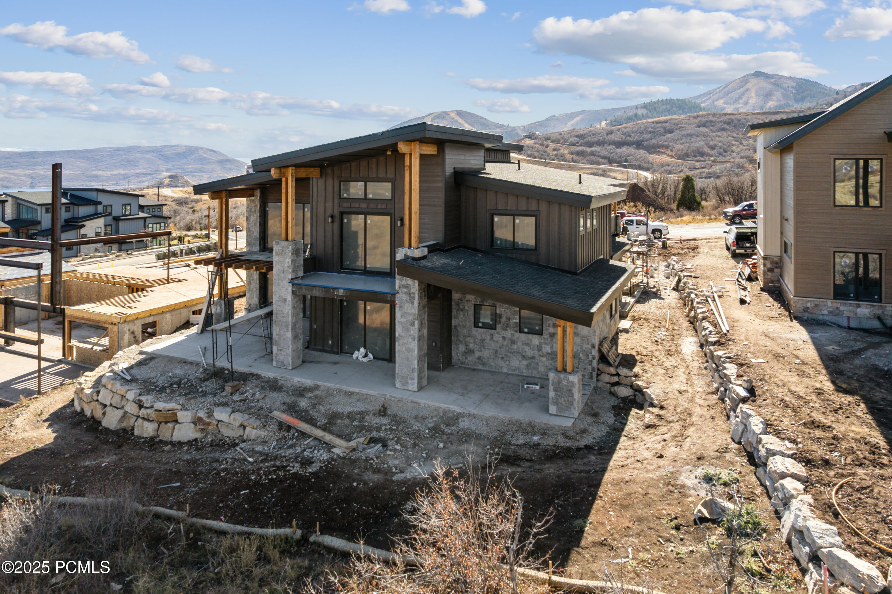 Mayflower Mountain, Utah 84032, United States, 5 Bedrooms Bedrooms, ,6 BathroomsBathrooms,Residential,Pending,243135