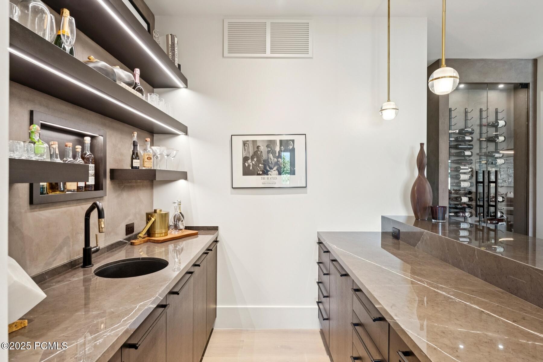 Park City, Utah 84098, United States, 5 Bedrooms Bedrooms, ,6 BathroomsBathrooms,Residential,Active,177392