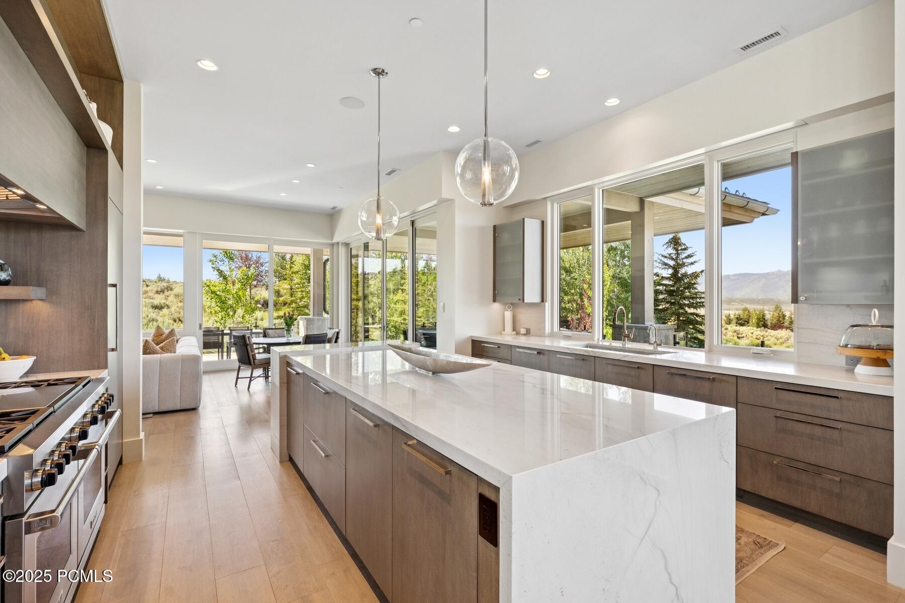 Park City, Utah 84098, United States, 5 Bedrooms Bedrooms, ,6 BathroomsBathrooms,Residential,Active,177392