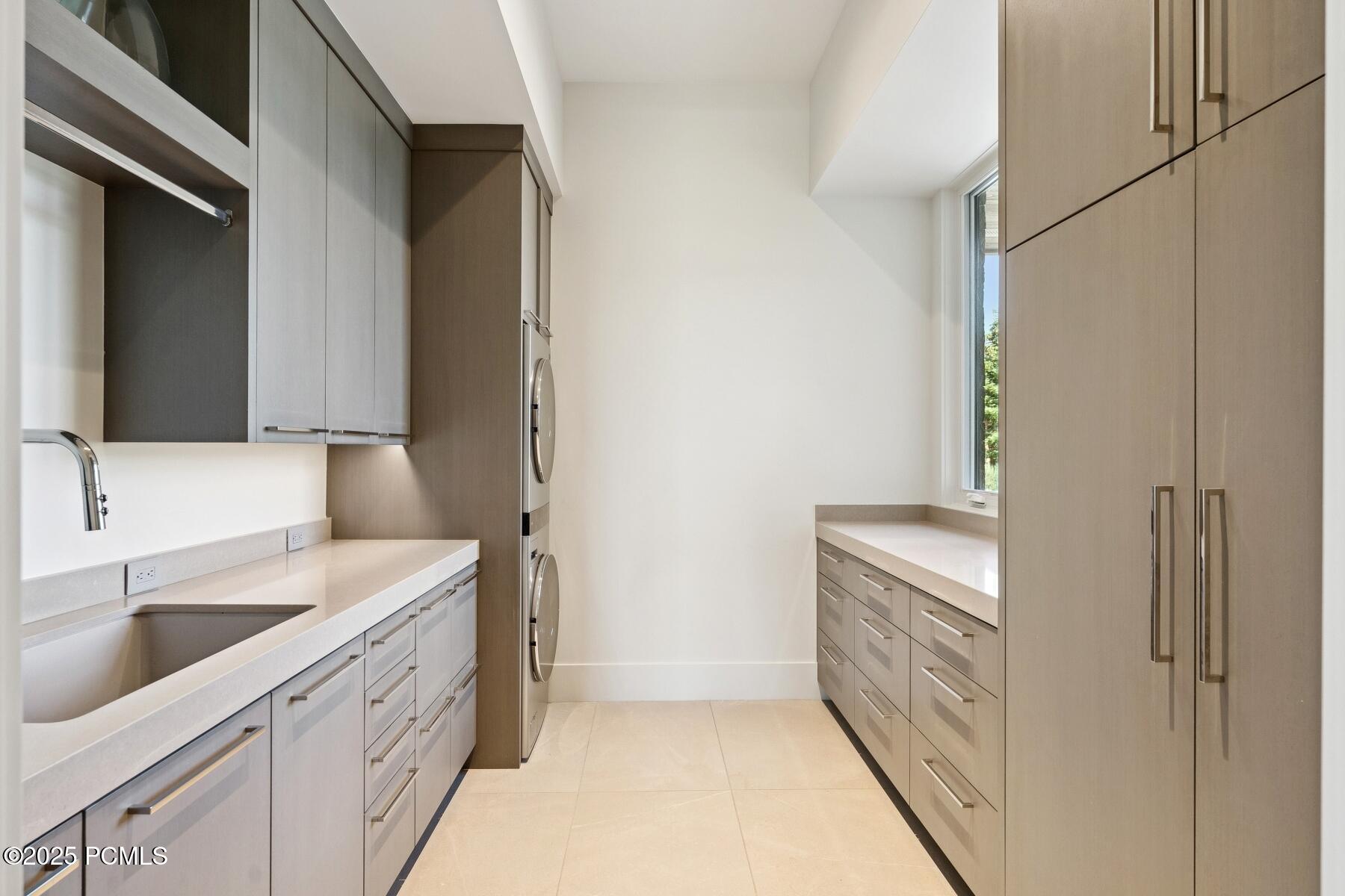 Park City, Utah 84098, United States, 5 Bedrooms Bedrooms, ,6 BathroomsBathrooms,Residential,Active,177392