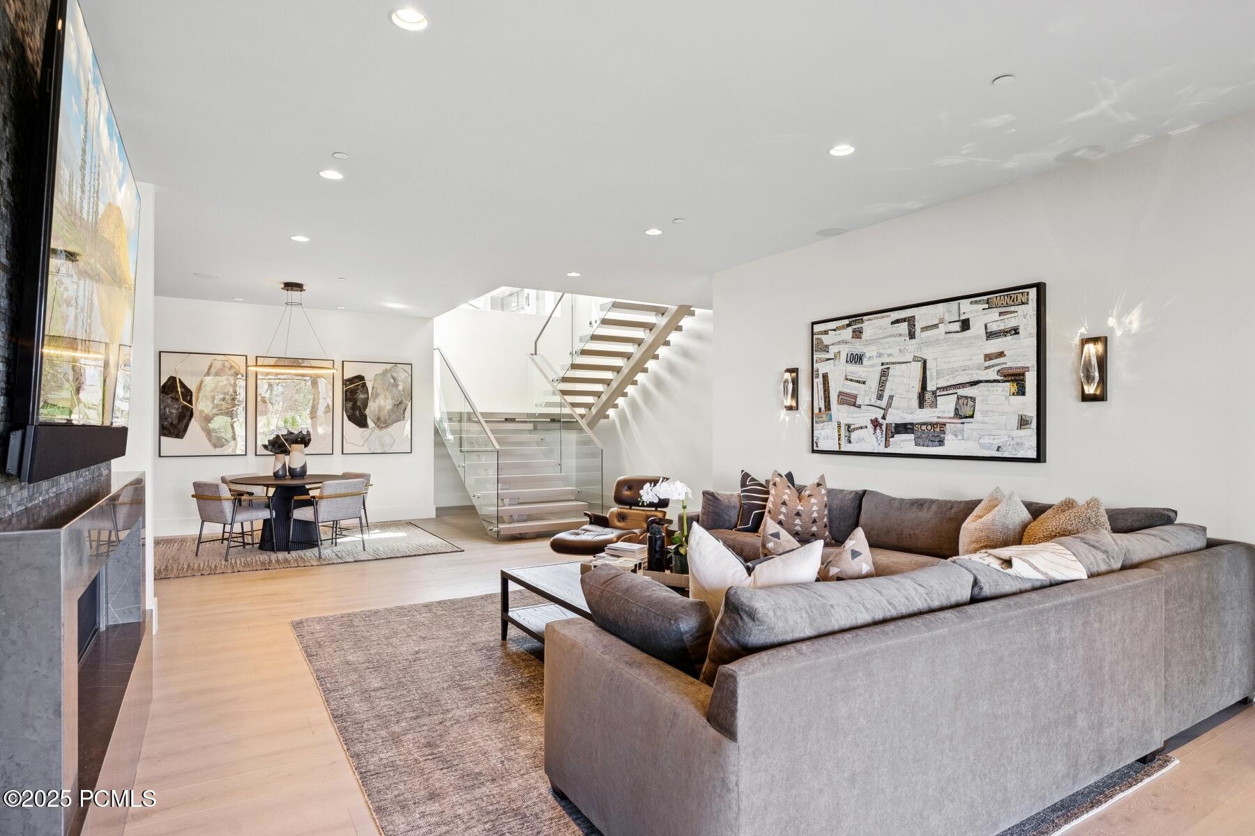 Park City, Utah 84098, United States, 5 Bedrooms Bedrooms, ,6 BathroomsBathrooms,Residential,Active,177392