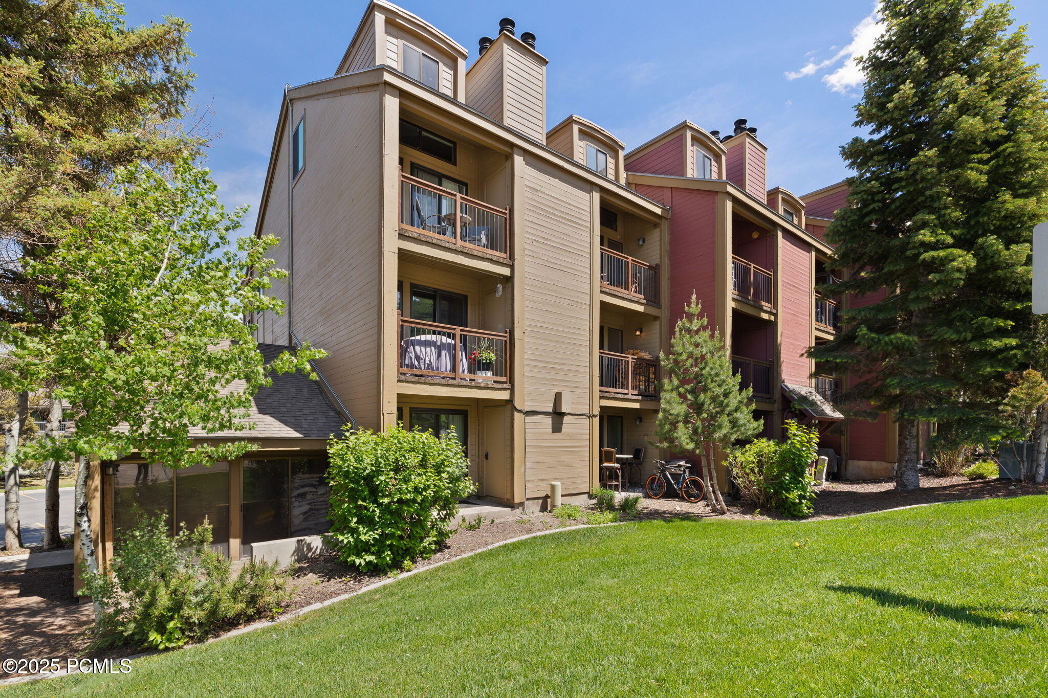 1530 Empire Avenue #216, Park City, Utah image 27