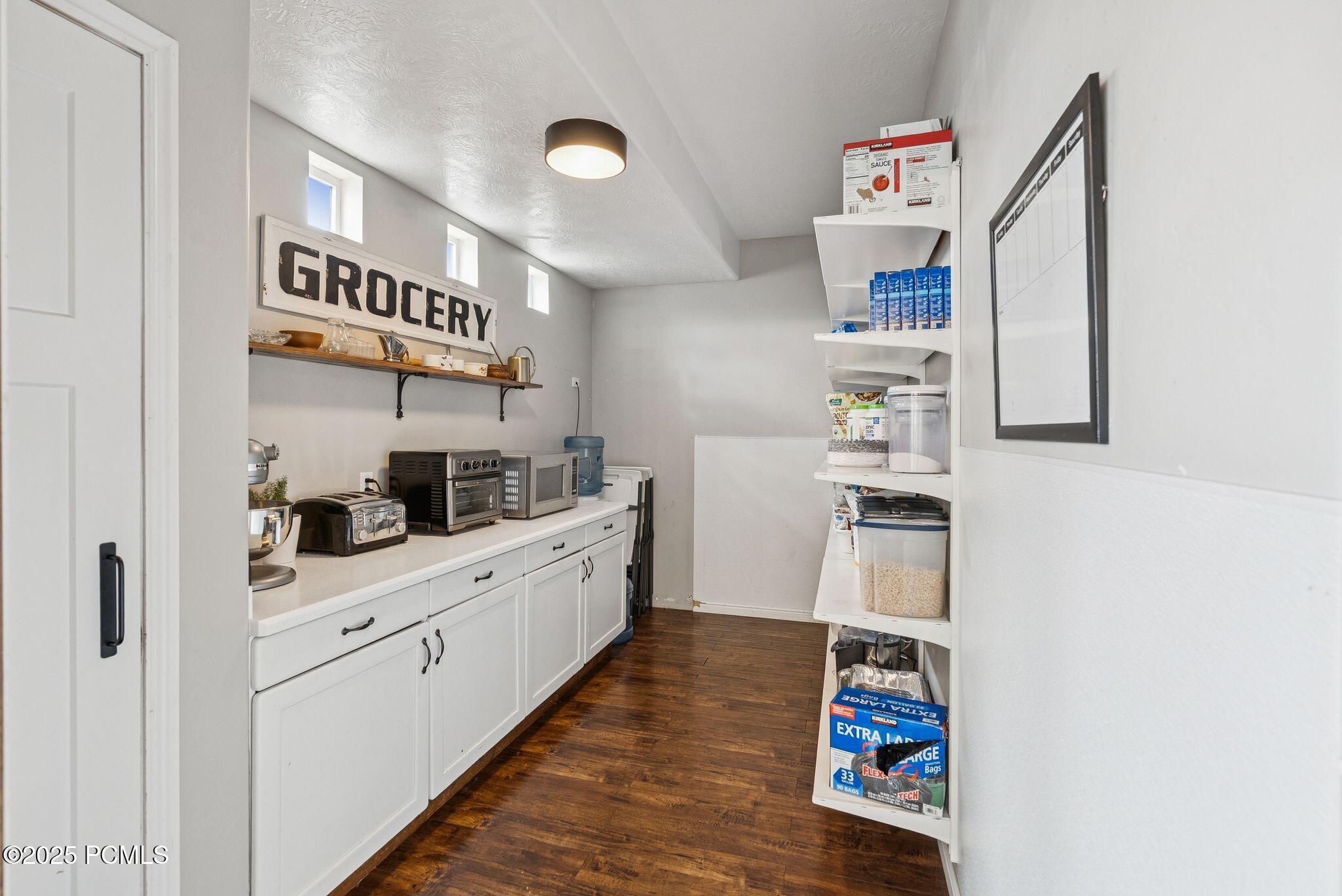 Heber City, Utah 84032, United States, 6 Bedrooms Bedrooms, ,4 BathroomsBathrooms,Residential,Active,177175