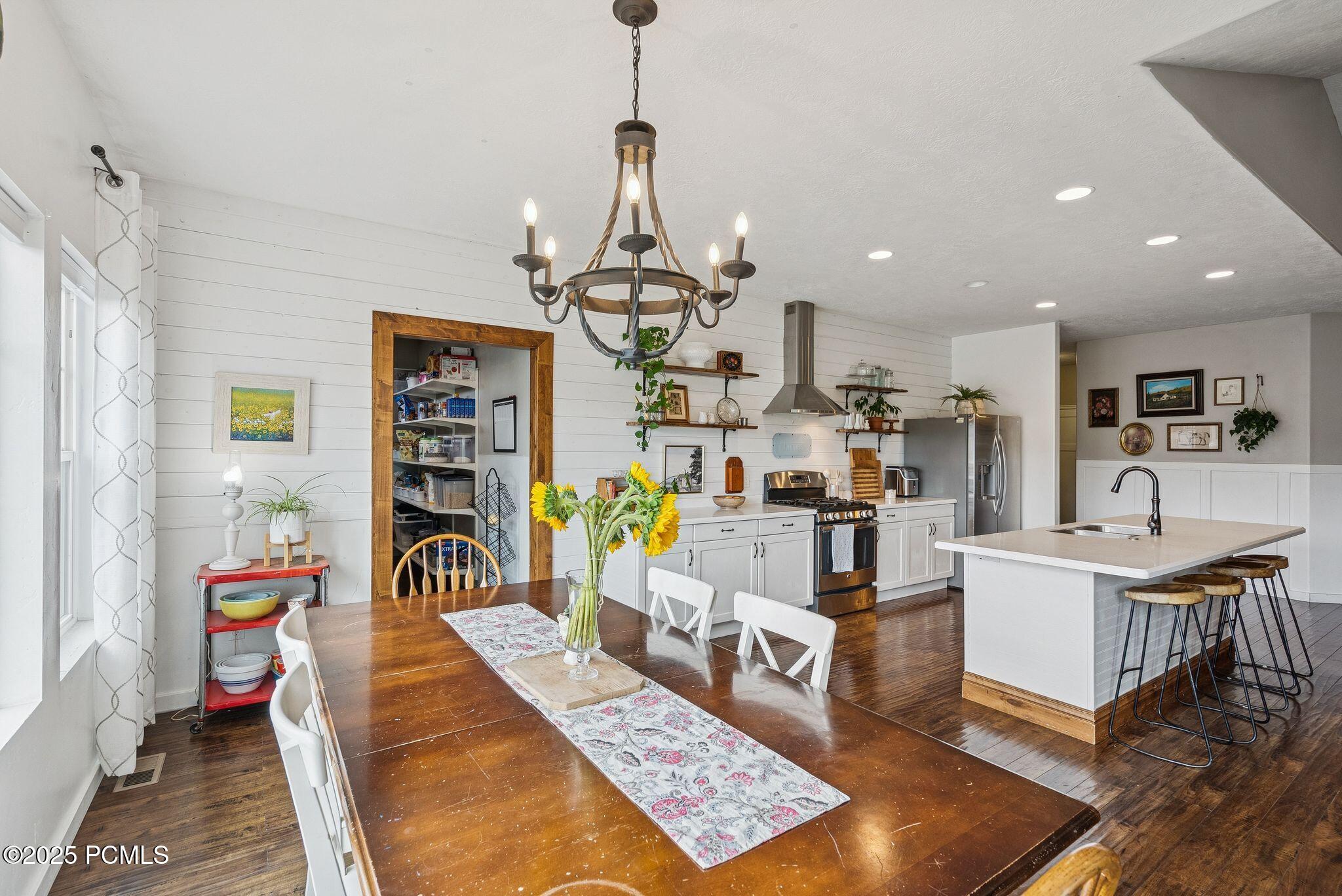 Heber City, Utah 84032, United States, 6 Bedrooms Bedrooms, ,4 BathroomsBathrooms,Residential,Active,177175