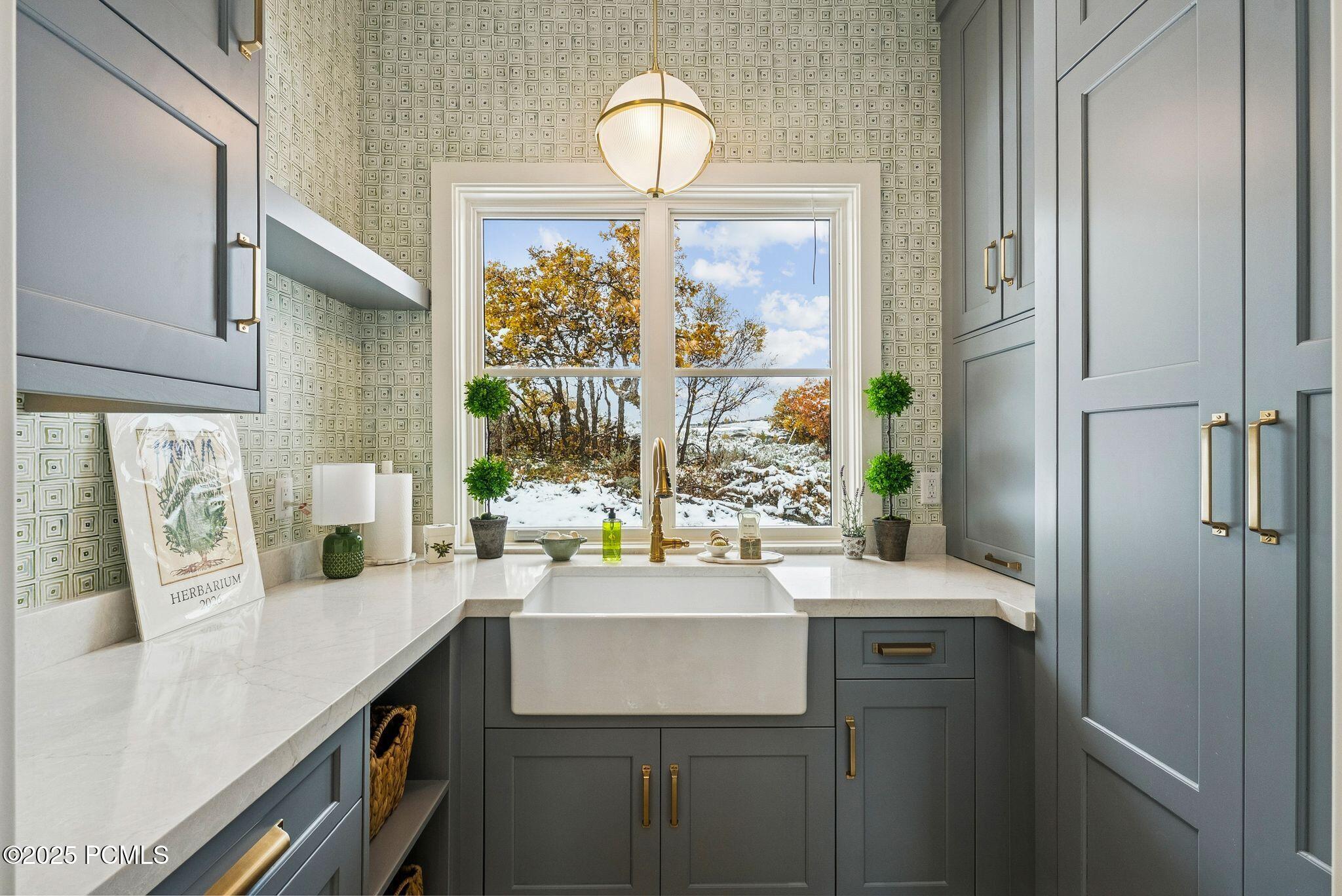 Kamas, Utah 84036, United States, 6 Bedrooms Bedrooms, ,8 BathroomsBathrooms,Residential,Active,221254