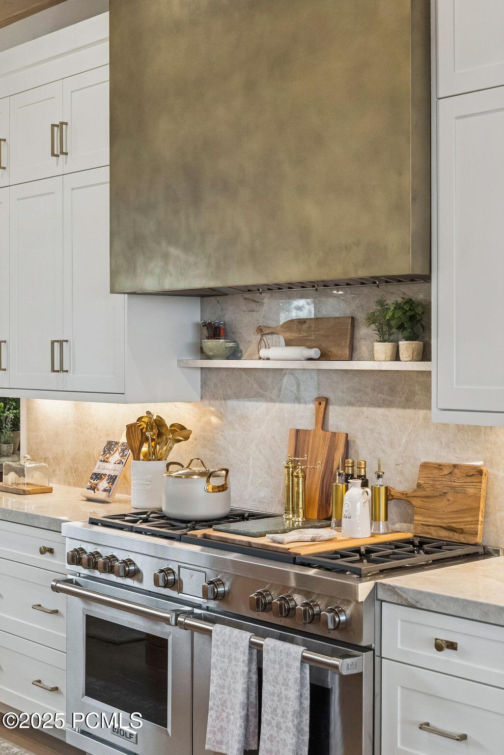 Kamas, Utah 84036, United States, 6 Bedrooms Bedrooms, ,8 BathroomsBathrooms,Residential,Active,221254