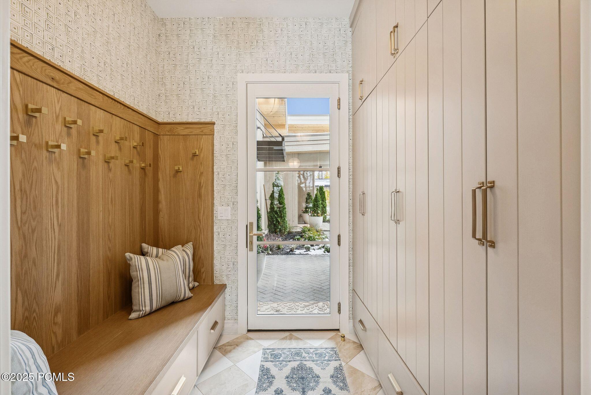 Kamas, Utah 84036, United States, 6 Bedrooms Bedrooms, ,8 BathroomsBathrooms,Residential,Active,221254