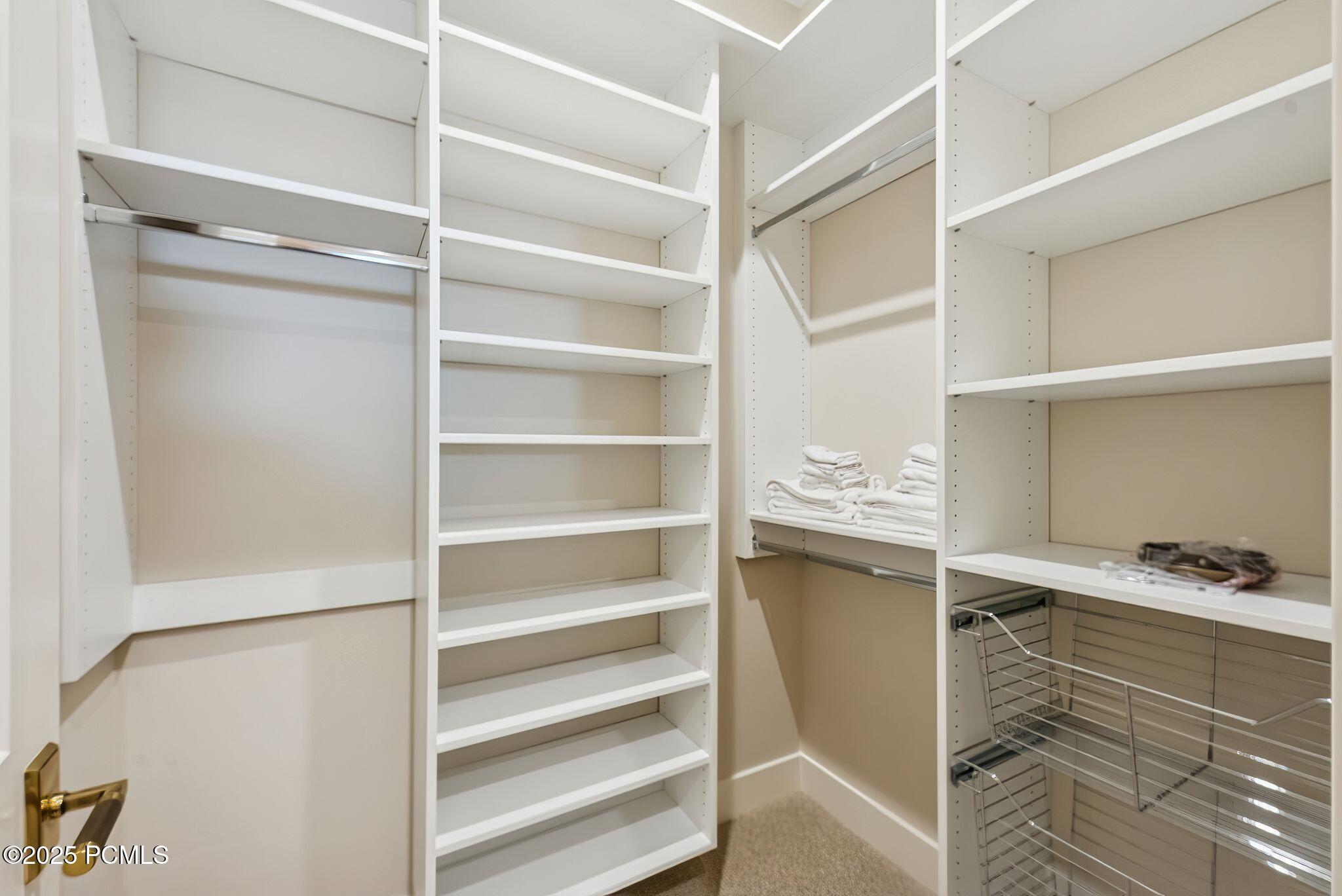 Kamas, Utah 84036, United States, 6 Bedrooms Bedrooms, ,8 BathroomsBathrooms,Residential,Active,221254