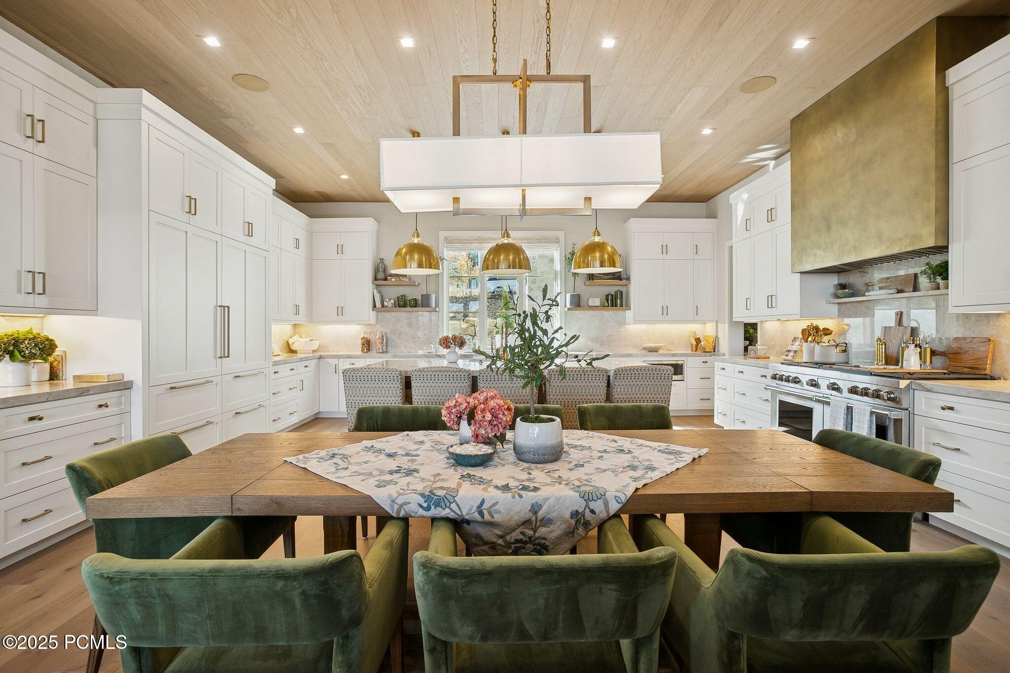 Kamas, Utah 84036, United States, 6 Bedrooms Bedrooms, ,8 BathroomsBathrooms,Residential,Active,221254