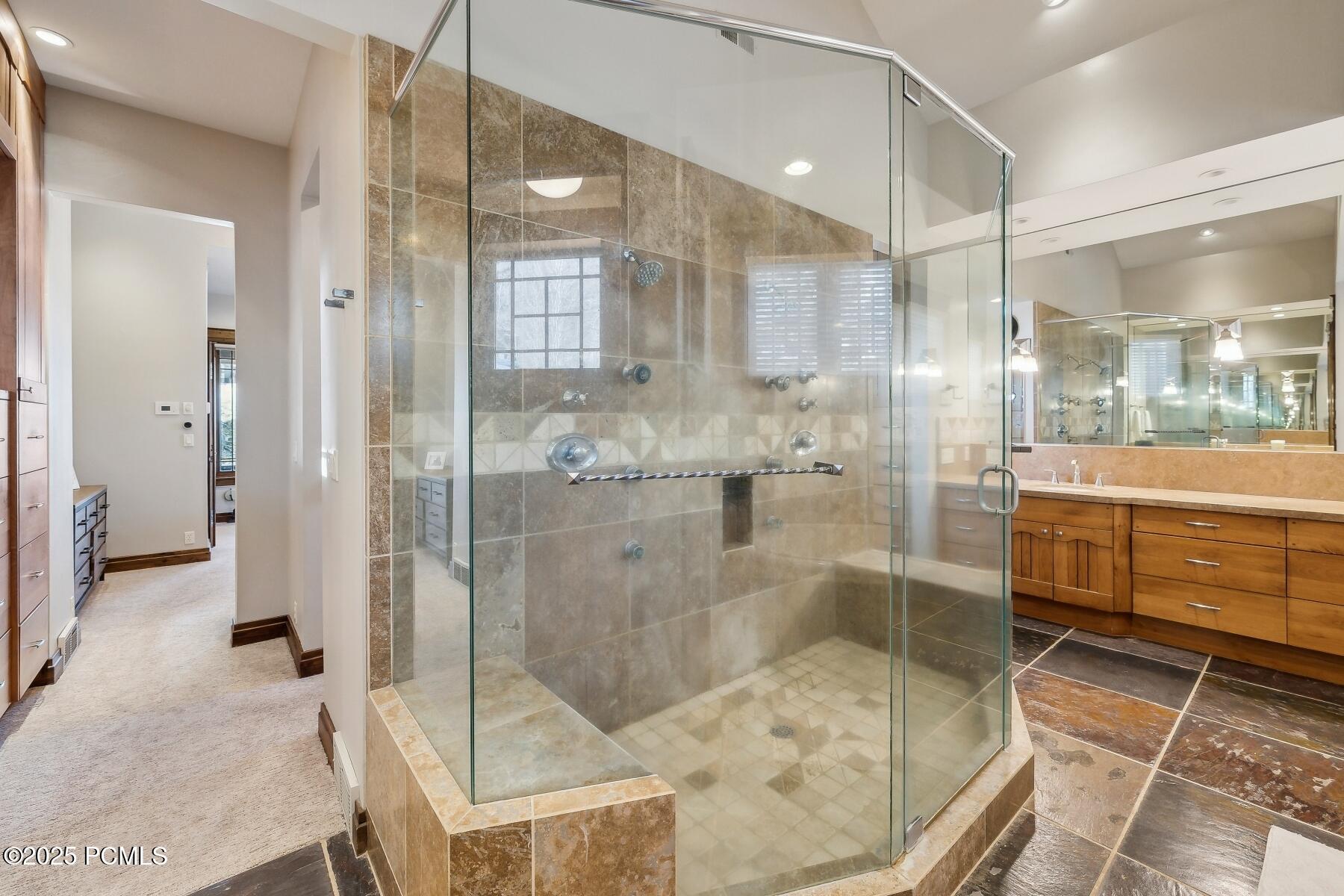 Park City, Utah 84098, United States, 5 Bedrooms Bedrooms, ,6 BathroomsBathrooms,Residential,Active,81943