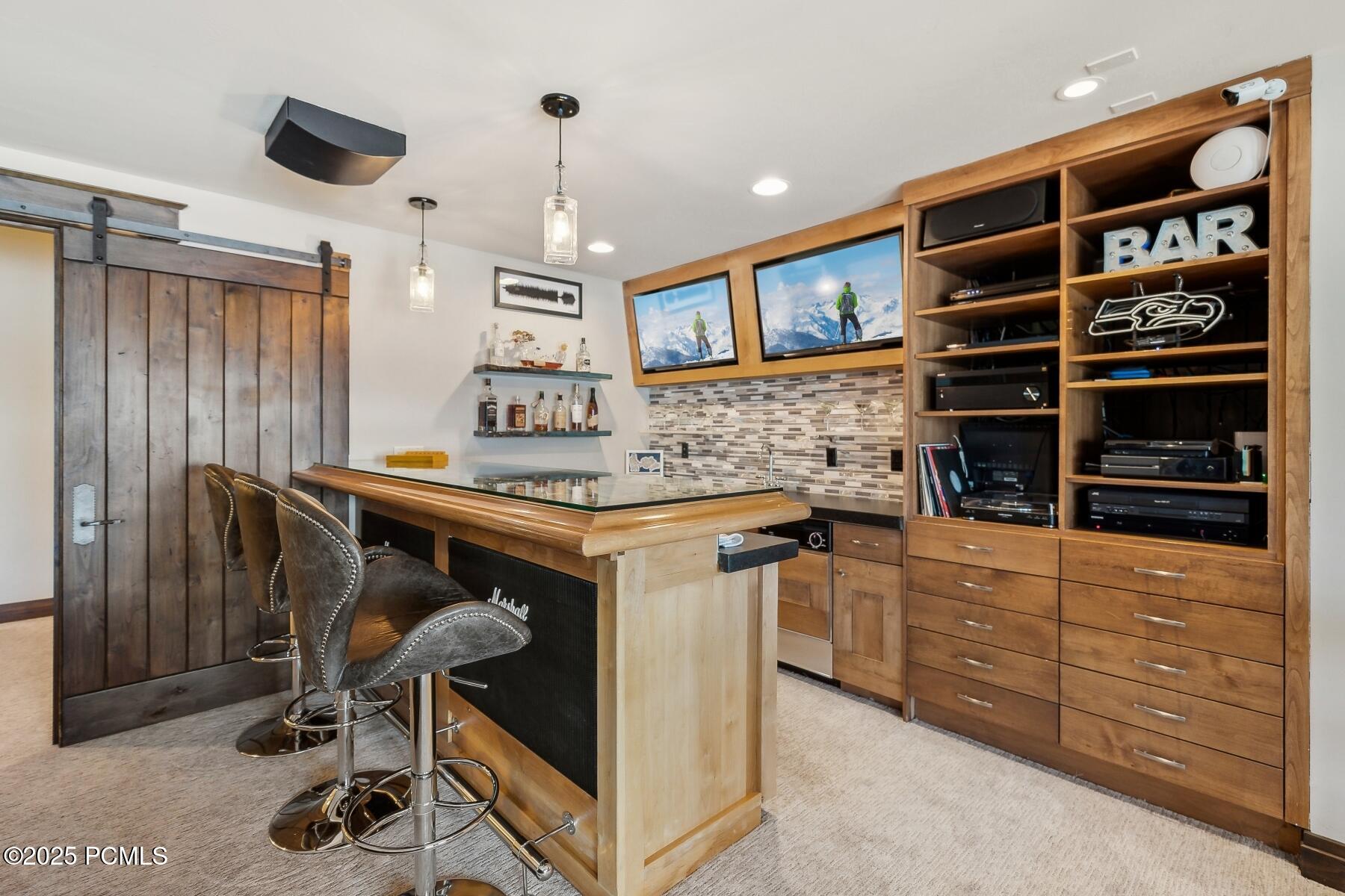 Park City, Utah 84098, United States, 5 Bedrooms Bedrooms, ,6 BathroomsBathrooms,Residential,Active,81943