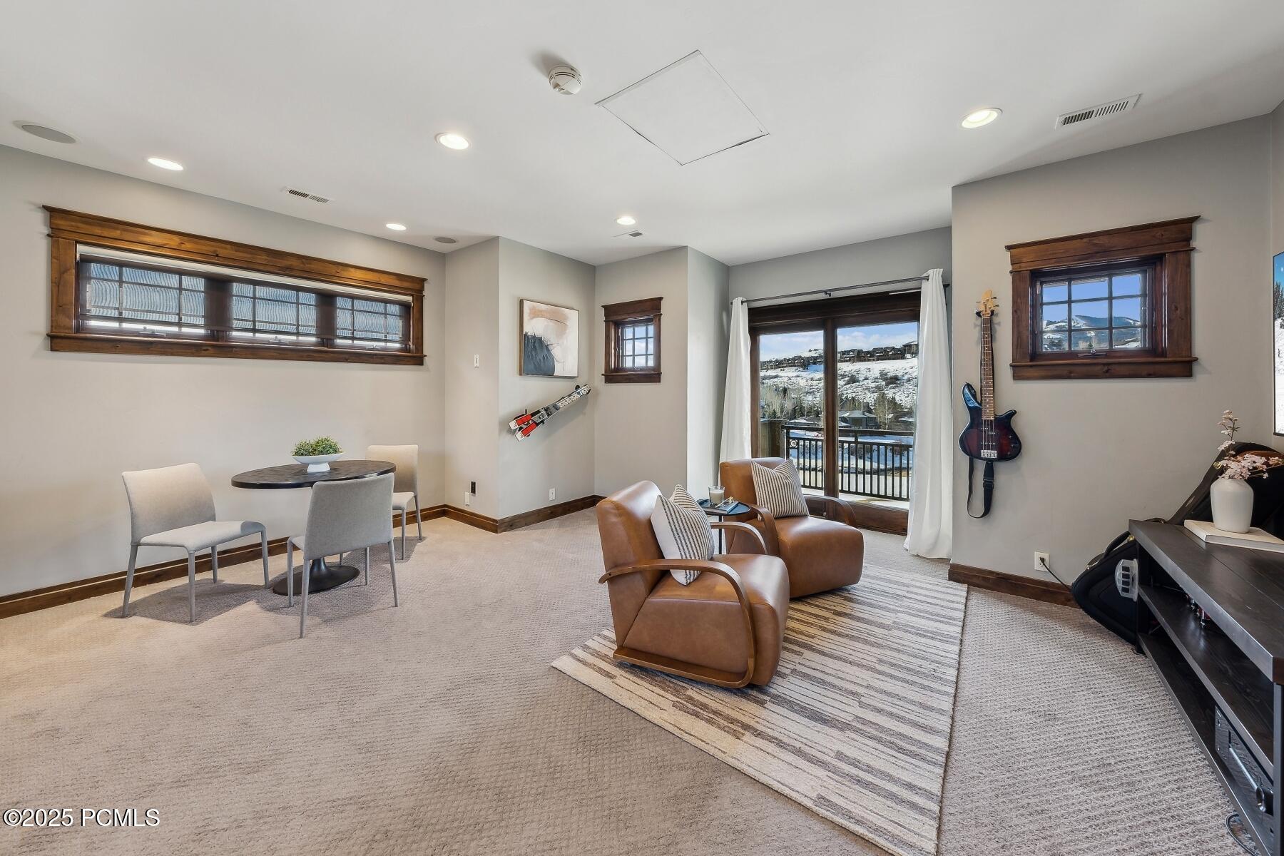 Park City, Utah 84098, United States, 5 Bedrooms Bedrooms, ,6 BathroomsBathrooms,Residential,Active,81943