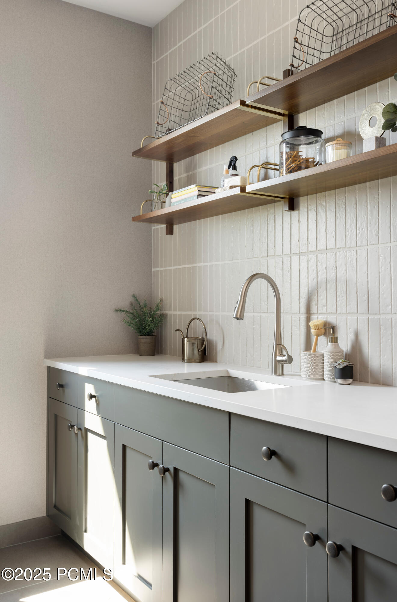 Kamas, Utah 84036, United States, 5 Bedrooms Bedrooms, ,5 BathroomsBathrooms,Residential,Active,189537