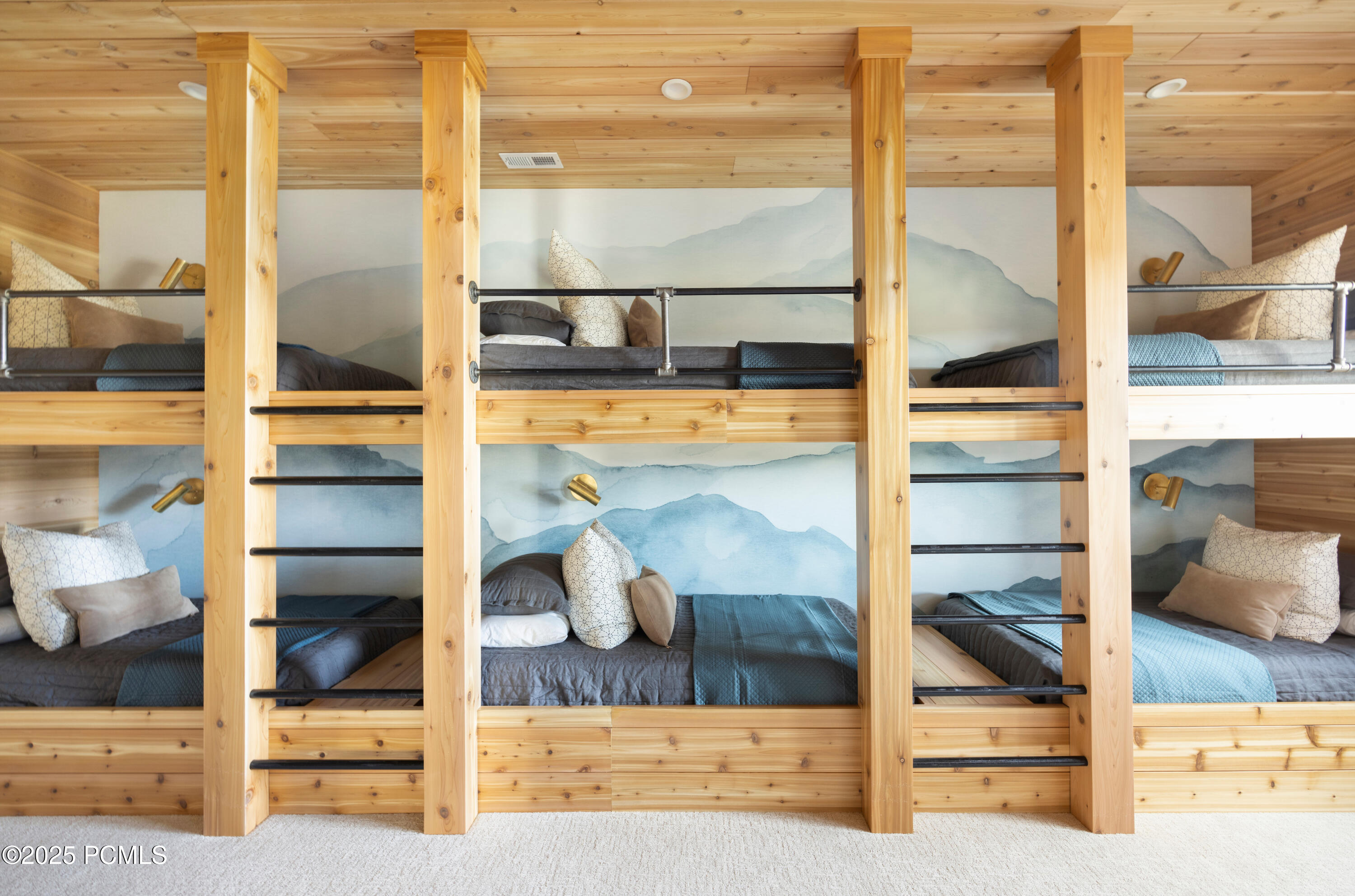 Kamas, Utah 84036, United States, 5 Bedrooms Bedrooms, ,5 BathroomsBathrooms,Residential,Active,189537