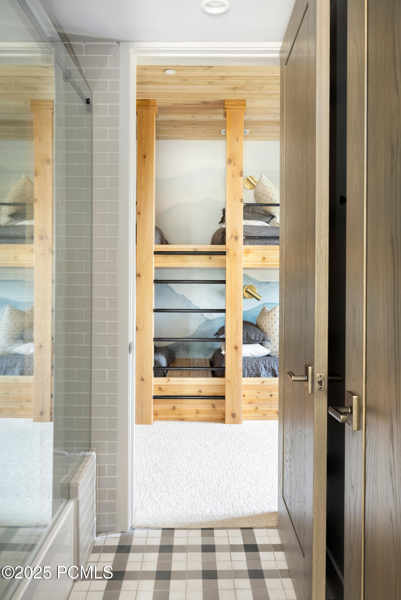 Kamas, Utah 84036, United States, 5 Bedrooms Bedrooms, ,5 BathroomsBathrooms,Residential,Active,189537