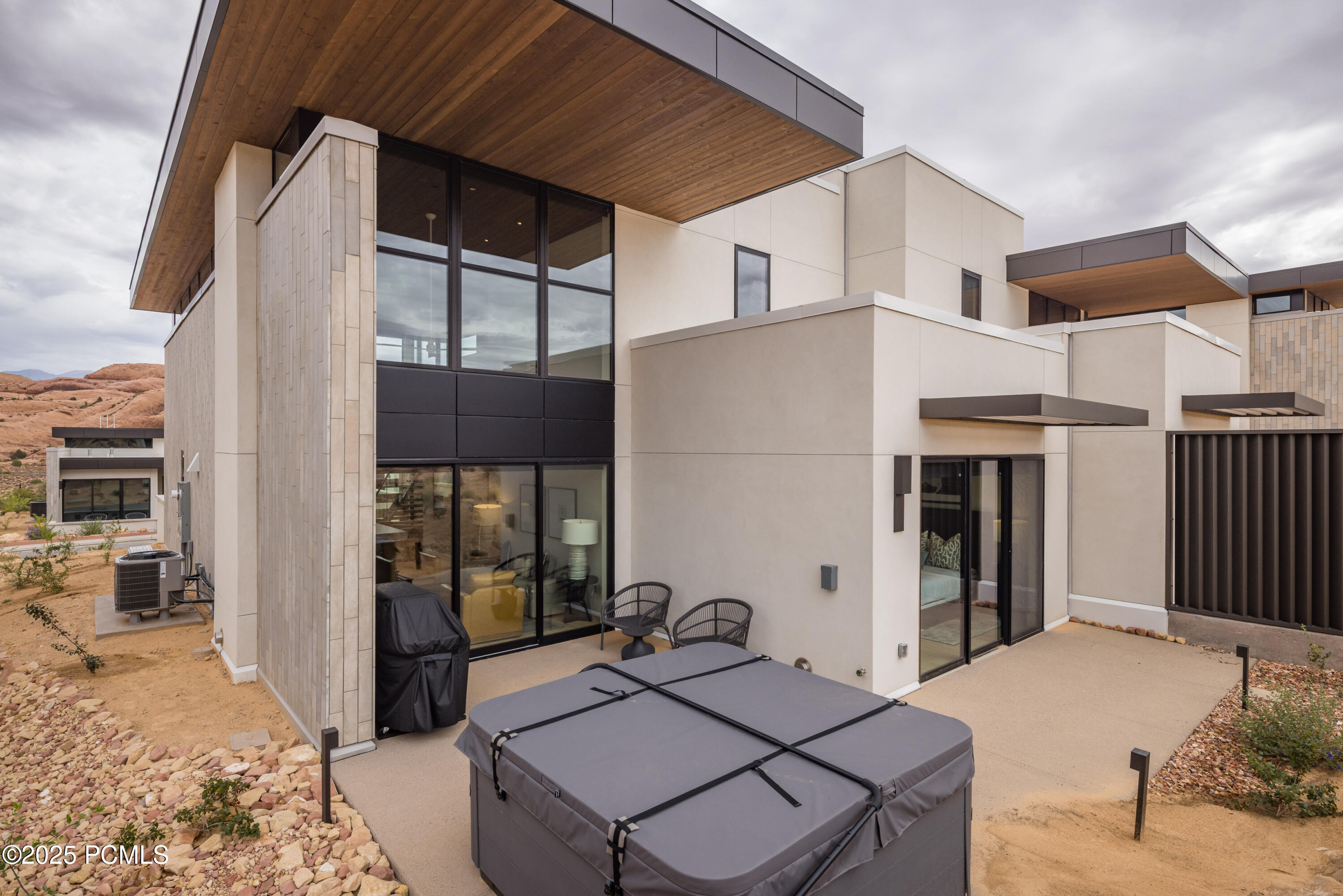 Moab, Utah 84532, United States, 2 Bedrooms Bedrooms, ,3 BathroomsBathrooms,Residential,Active,23660