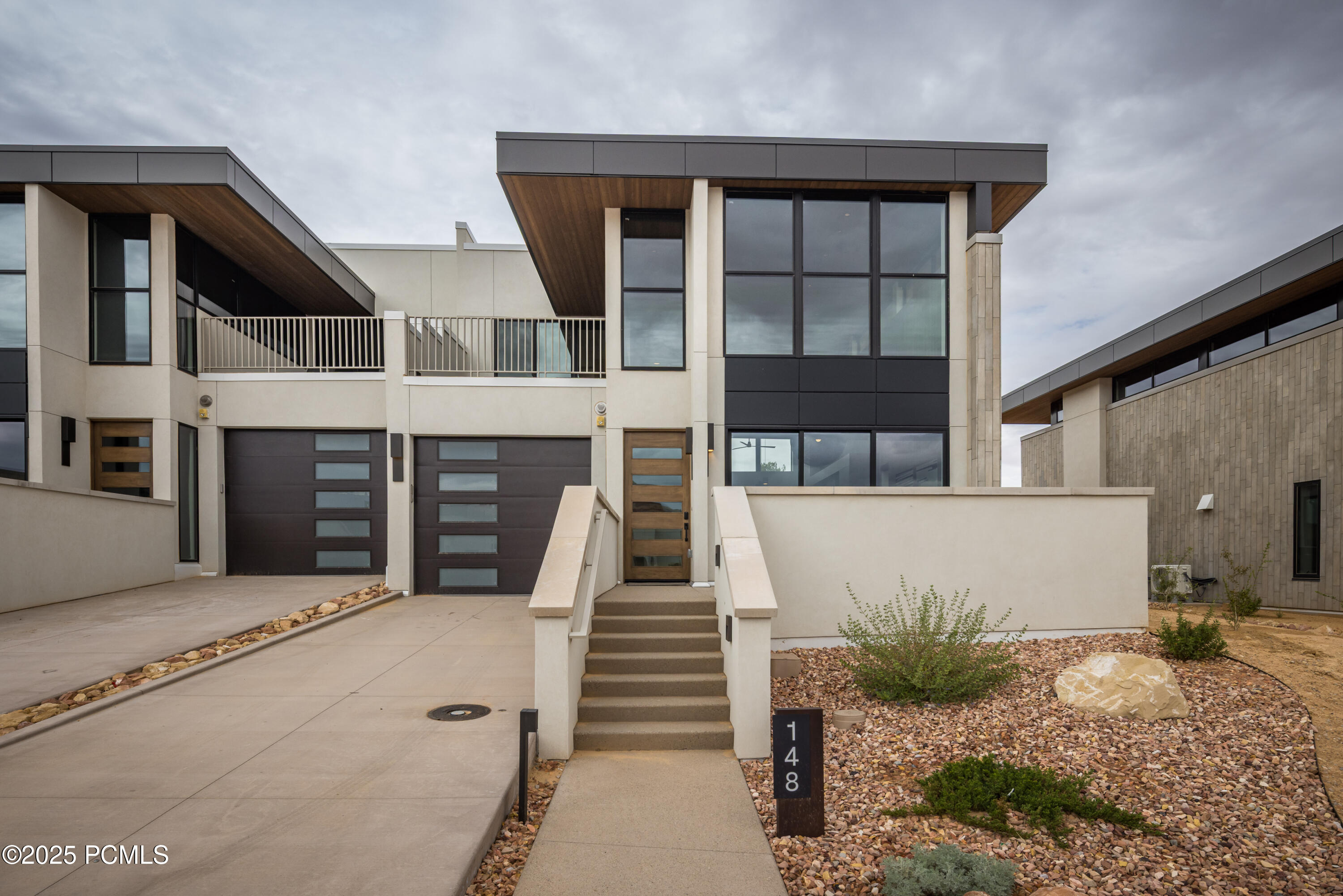 Moab, Utah 84532, United States, 2 Bedrooms Bedrooms, ,3 BathroomsBathrooms,Residential,Active,23660