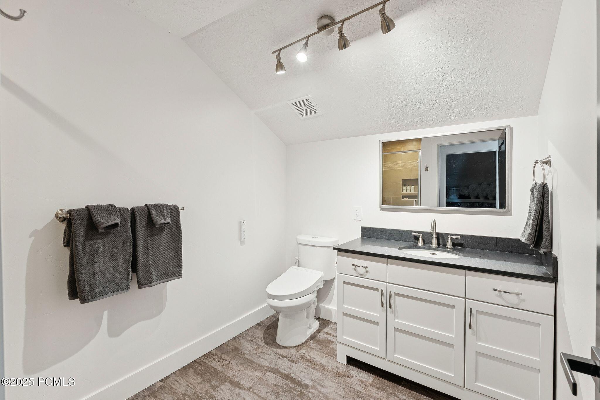 Park City, Utah 84098, United States, 5 Bedrooms Bedrooms, ,4 BathroomsBathrooms,Residential,Active,192317