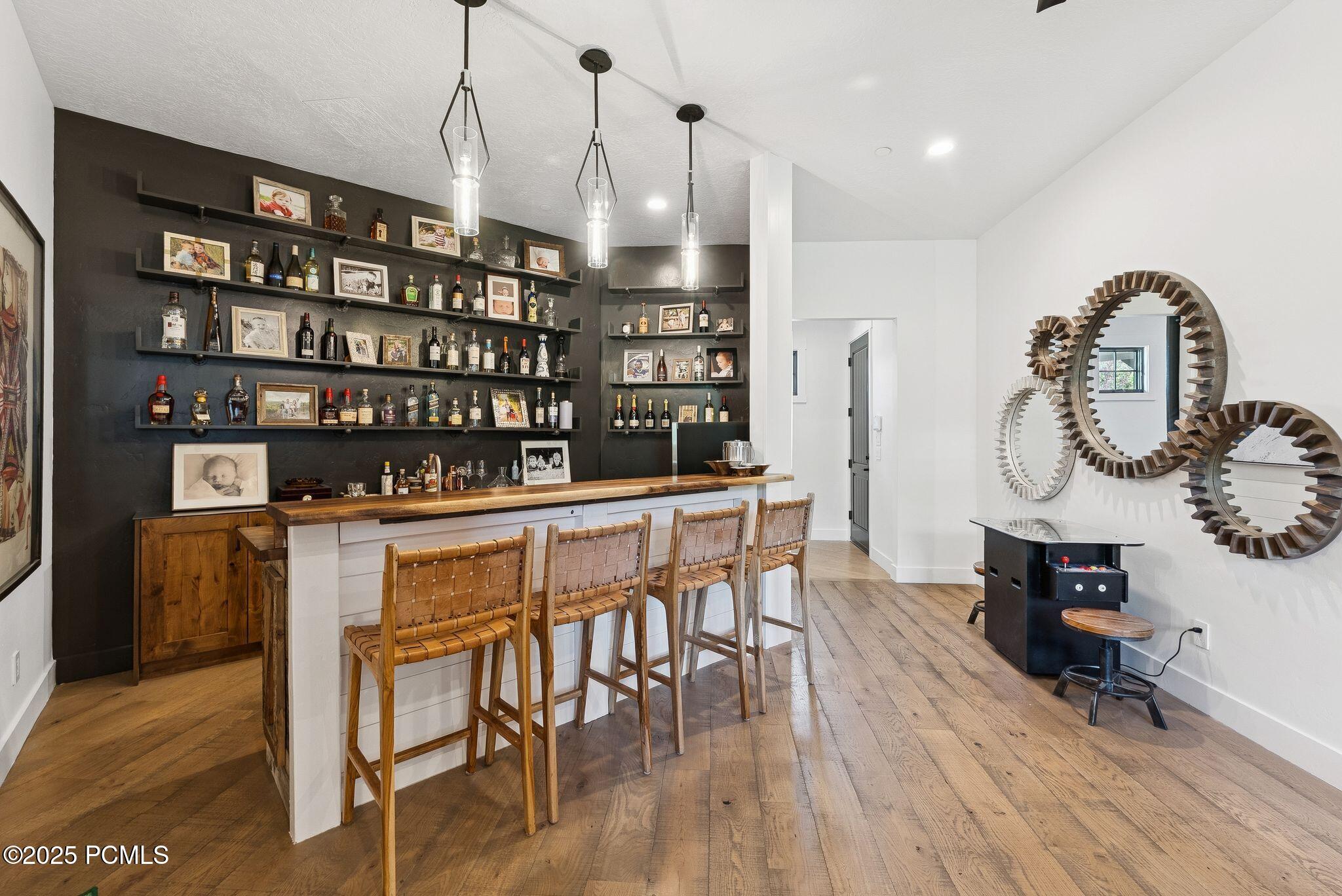 Park City, Utah 84098, United States, 5 Bedrooms Bedrooms, ,4 BathroomsBathrooms,Residential,Active,192317