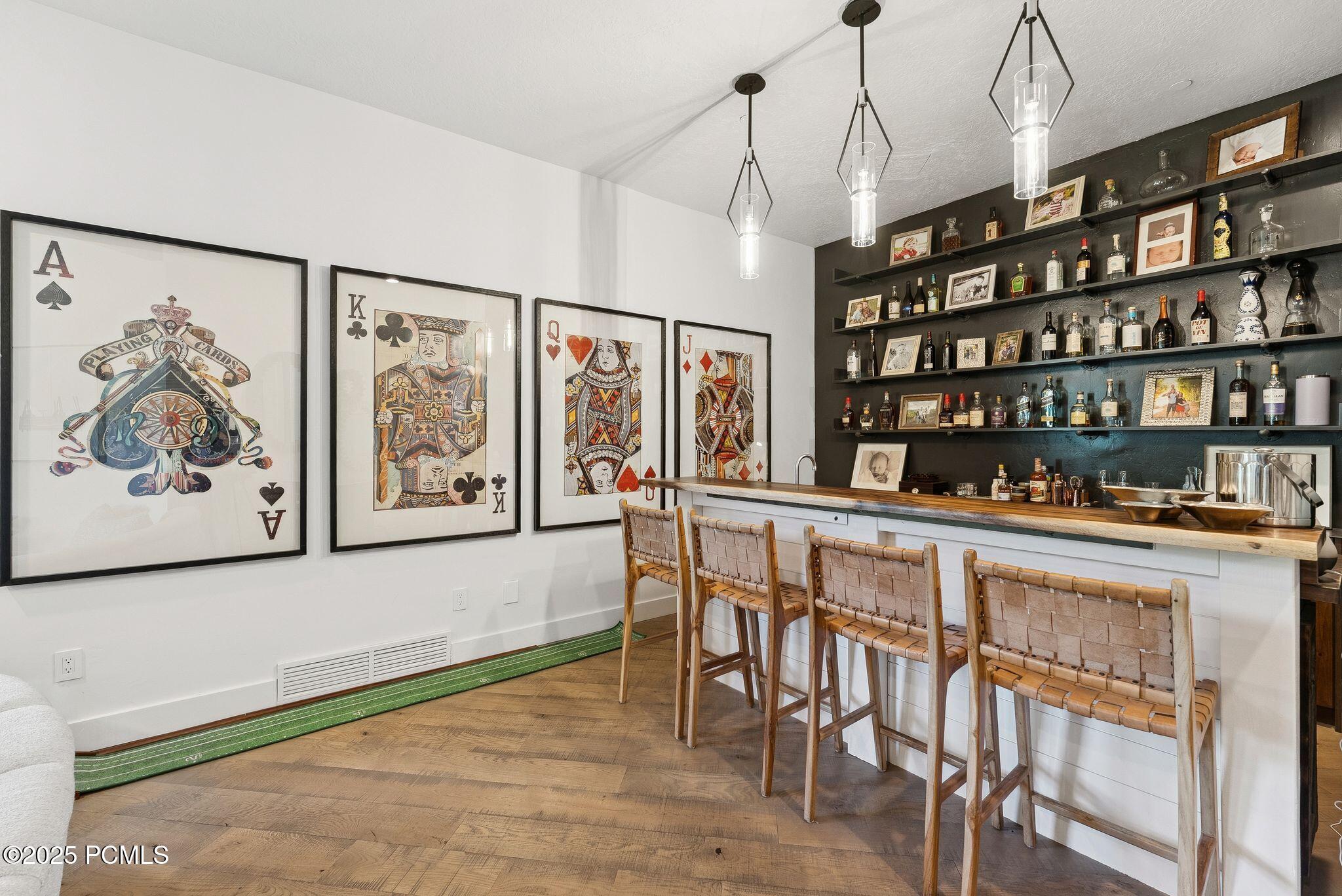 Park City, Utah 84098, United States, 5 Bedrooms Bedrooms, ,4 BathroomsBathrooms,Residential,Active,192317