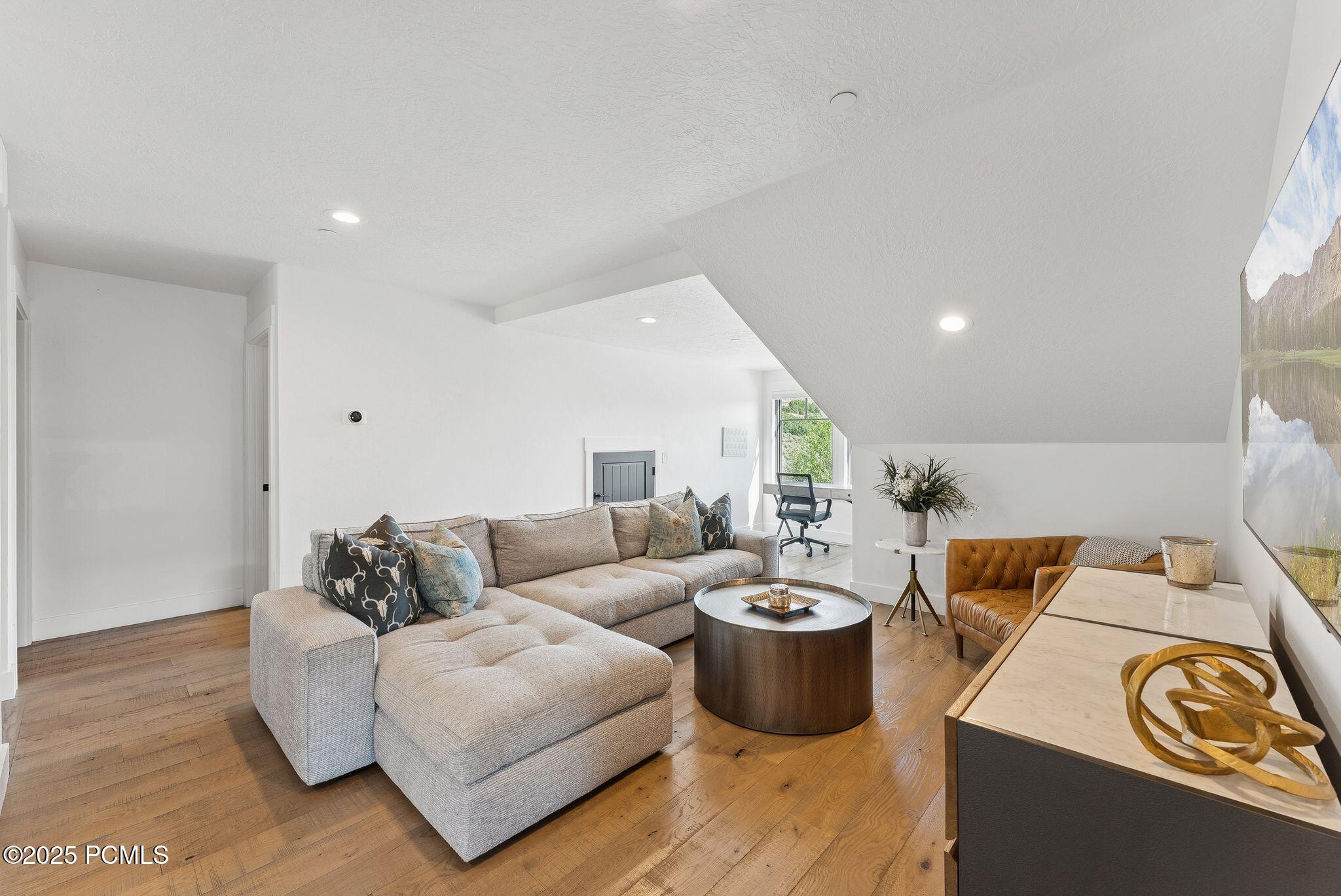 Park City, Utah 84098, United States, 5 Bedrooms Bedrooms, ,4 BathroomsBathrooms,Residential,Active,192317