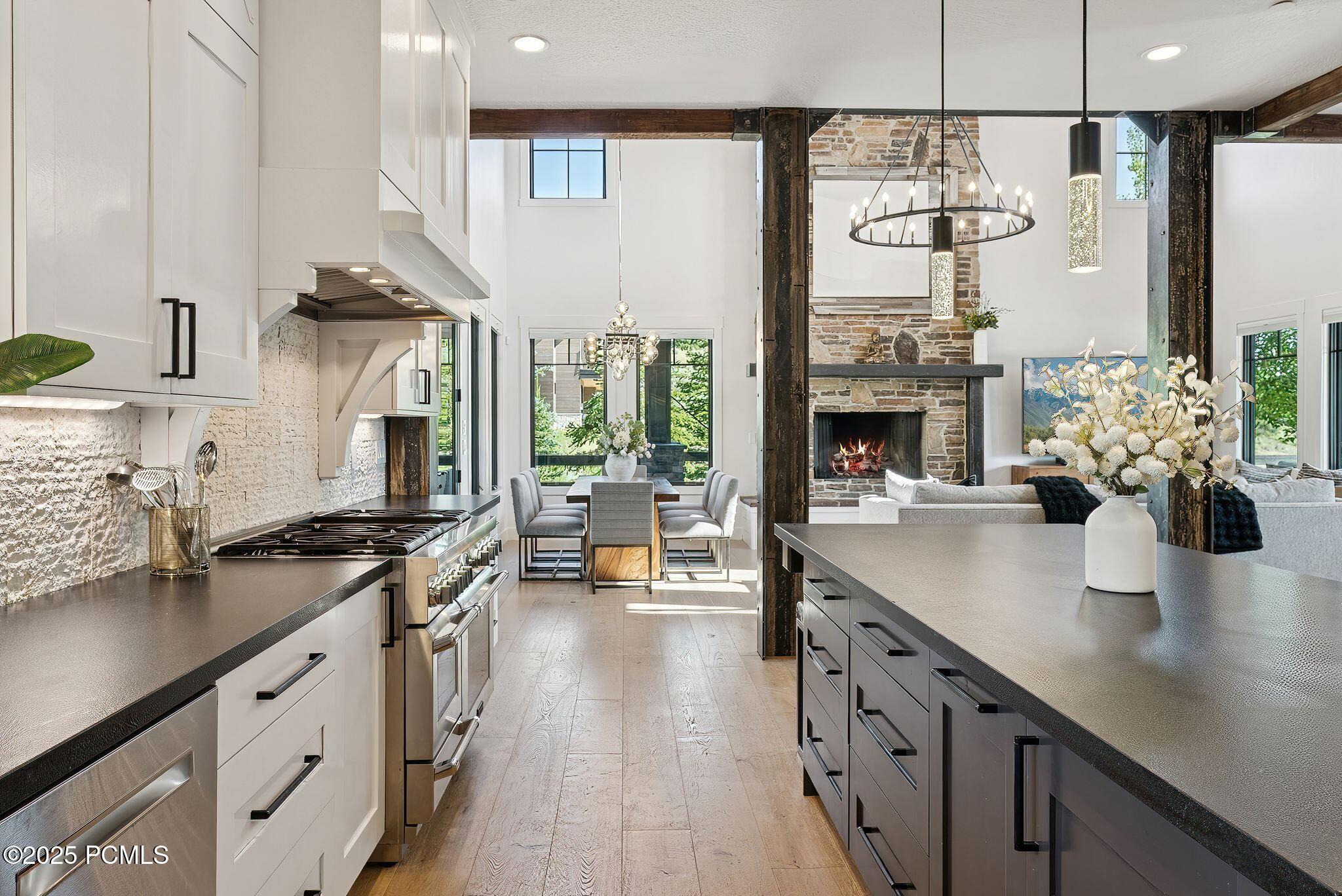 Park City, Utah 84098, United States, 5 Bedrooms Bedrooms, ,4 BathroomsBathrooms,Residential,Active,192317