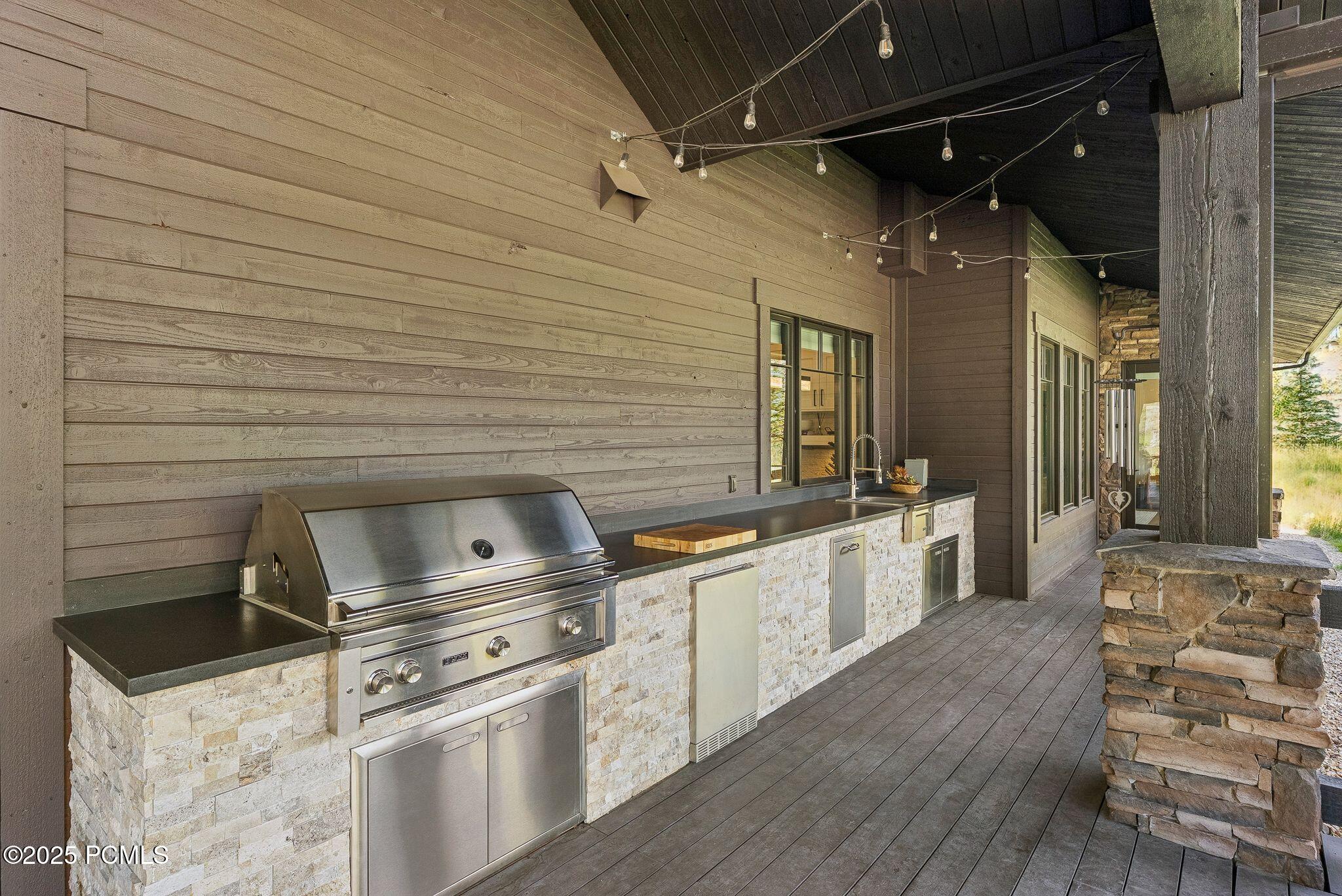 Park City, Utah 84098, United States, 5 Bedrooms Bedrooms, ,4 BathroomsBathrooms,Residential,Active,192317