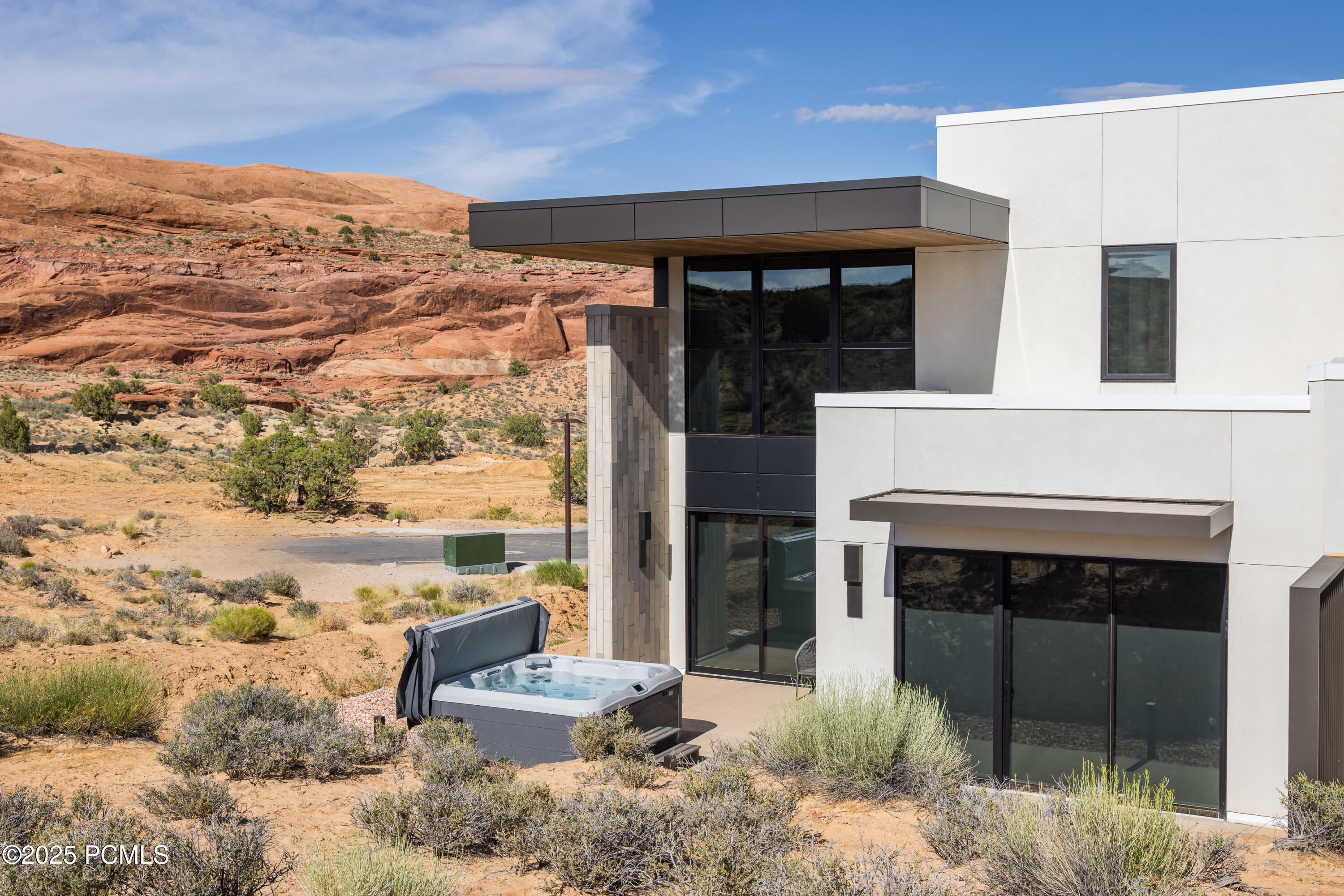 Moab, Utah 84532, United States, 2 Bedrooms Bedrooms, ,3 BathroomsBathrooms,Residential,Active,13588