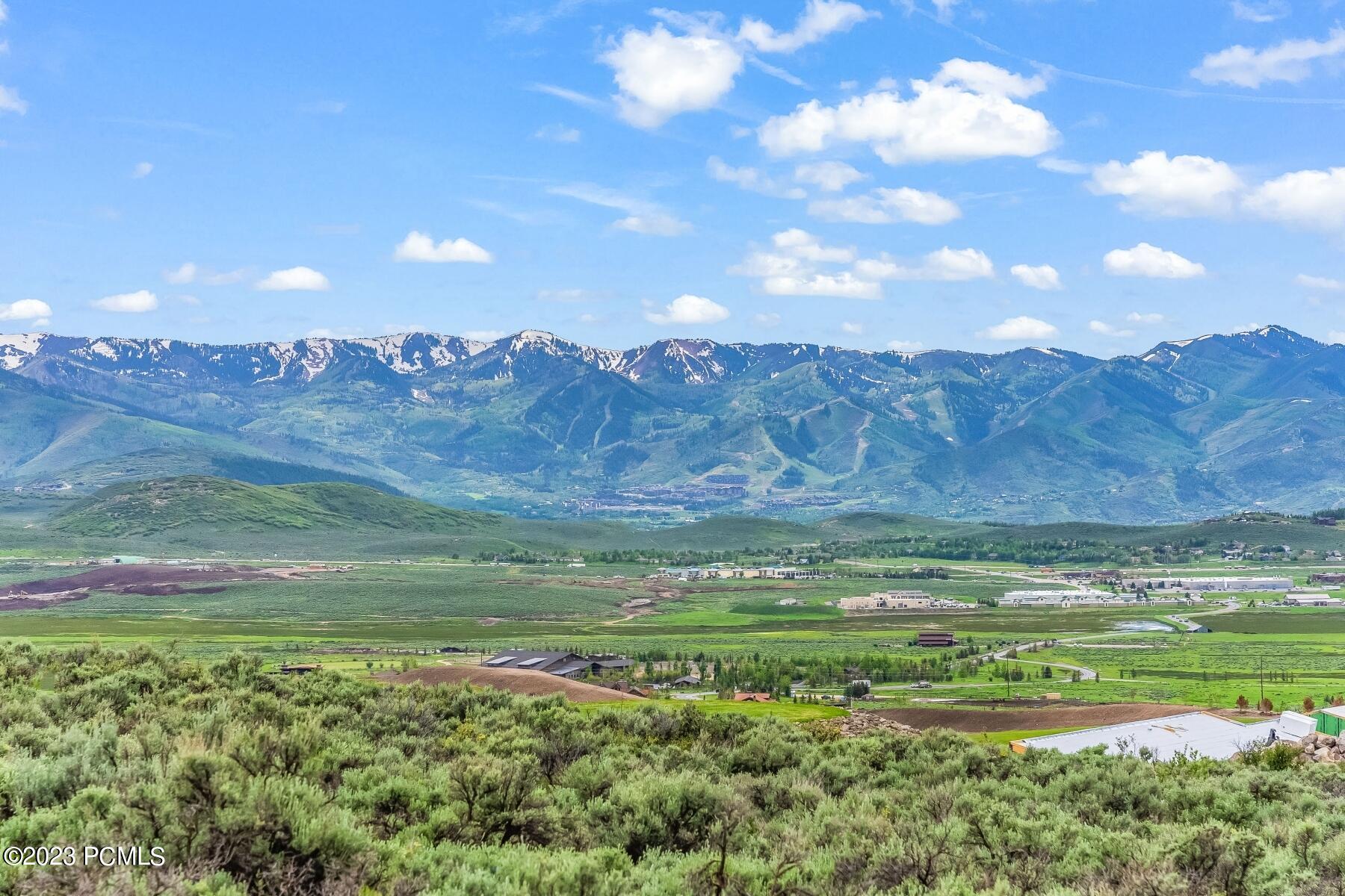 Park City, Utah 84098, United States, 5 Bedrooms Bedrooms, ,6 BathroomsBathrooms,Residential,Pending,72141