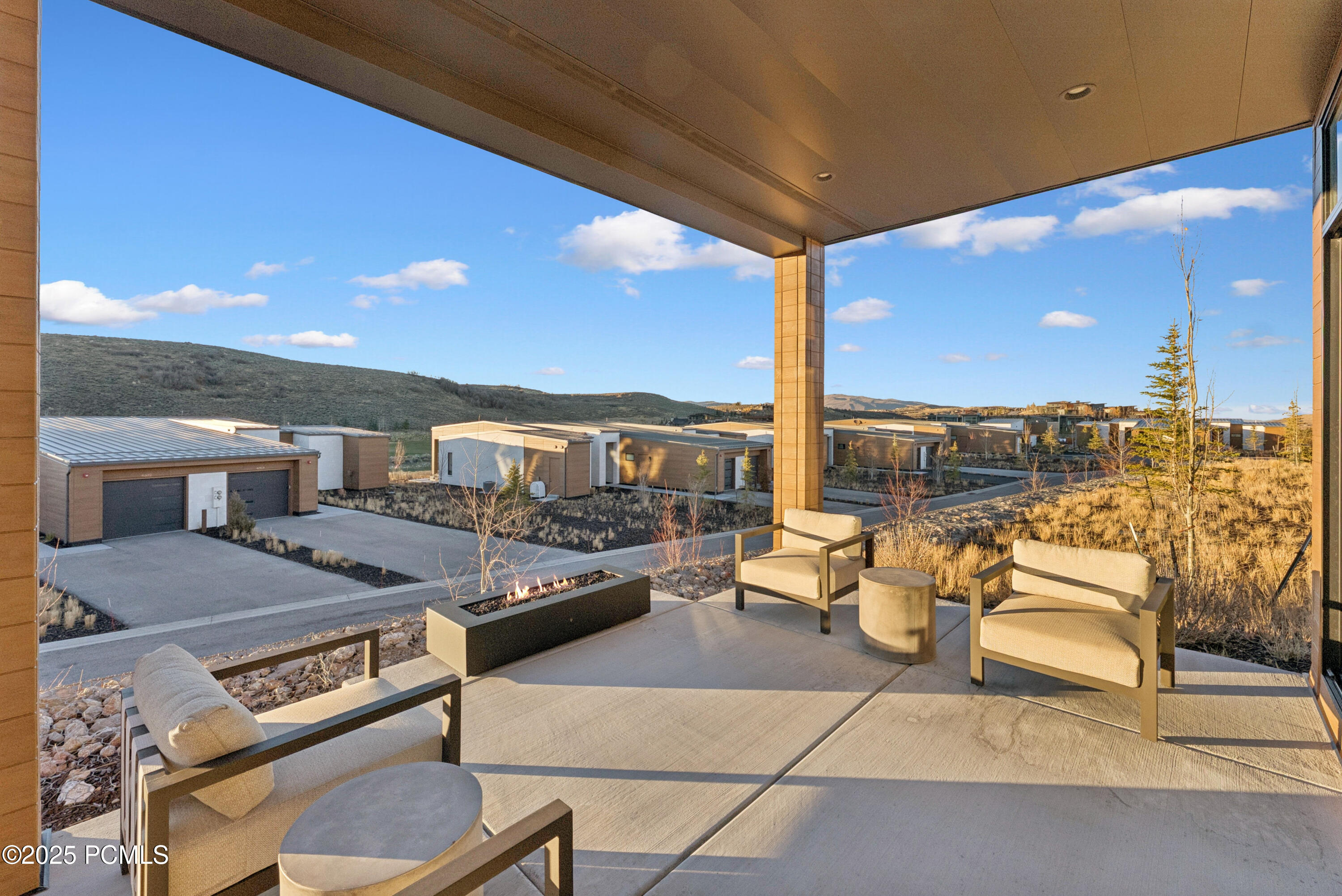 Park City, Utah 84098, United States, 2 Bedrooms Bedrooms, ,3 BathroomsBathrooms,Residential,Active,238922