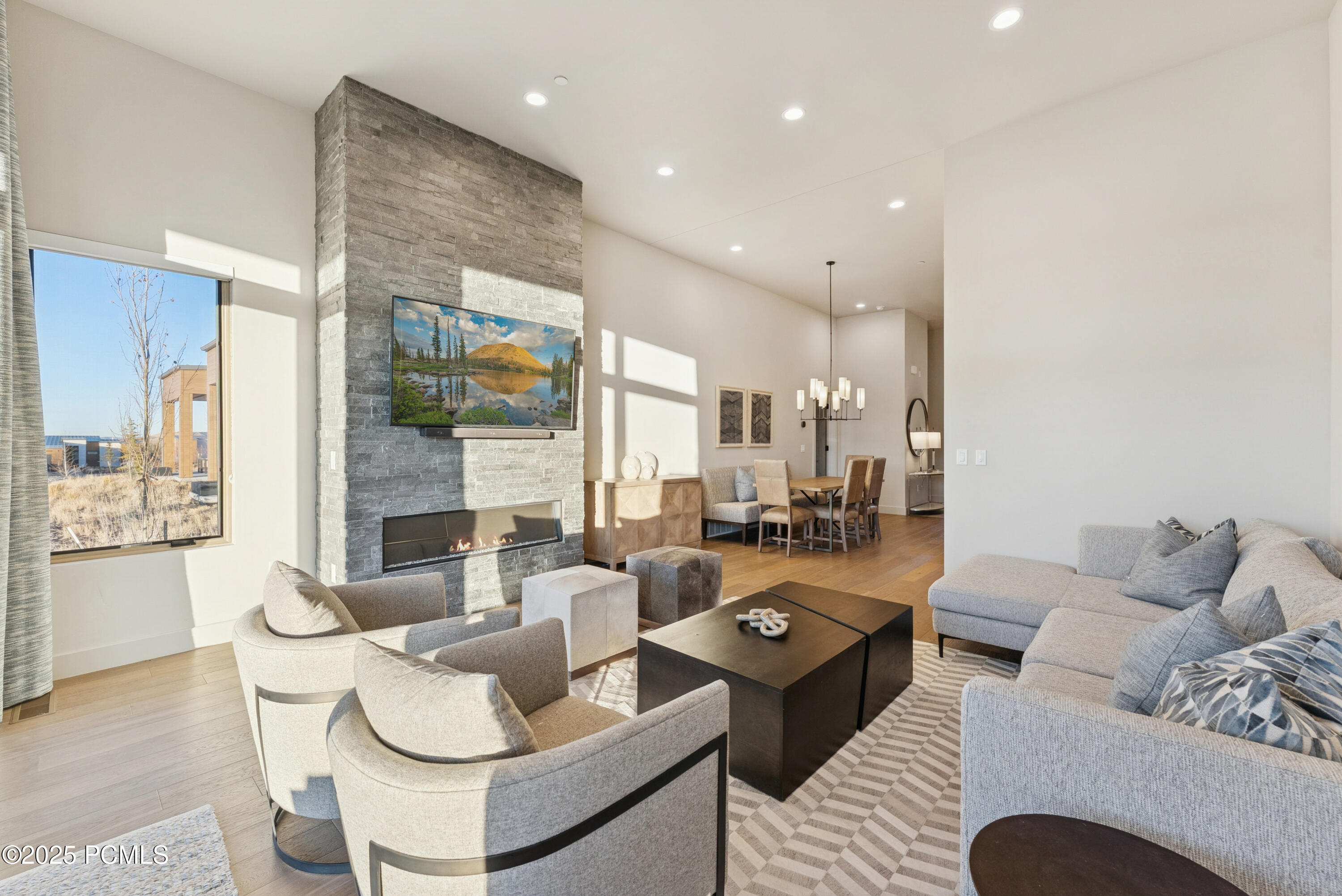 Park City, Utah 84098, United States, 2 Bedrooms Bedrooms, ,3 BathroomsBathrooms,Residential,Active,238922