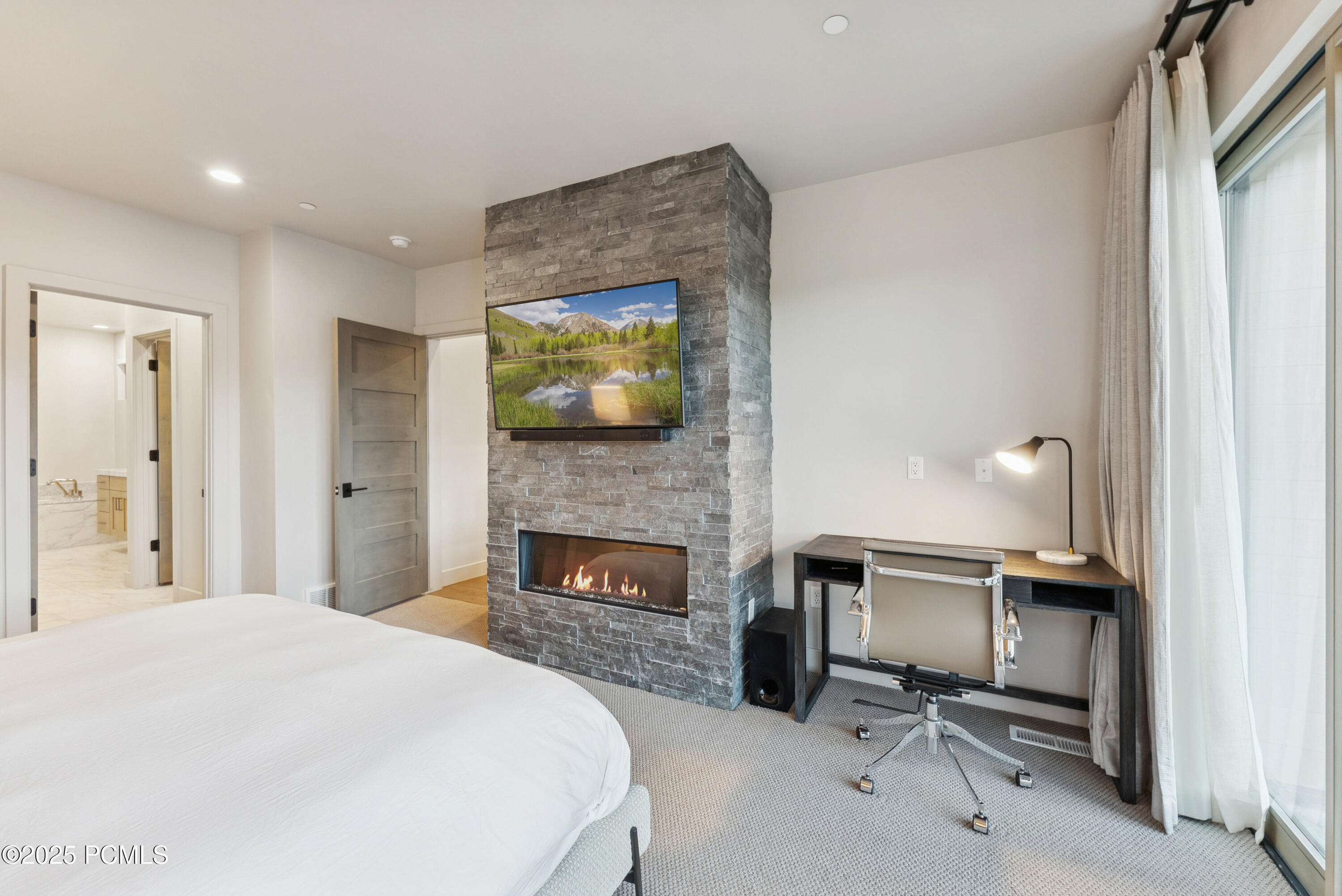 Park City, Utah 84098, United States, 2 Bedrooms Bedrooms, ,3 BathroomsBathrooms,Residential,Active,238922