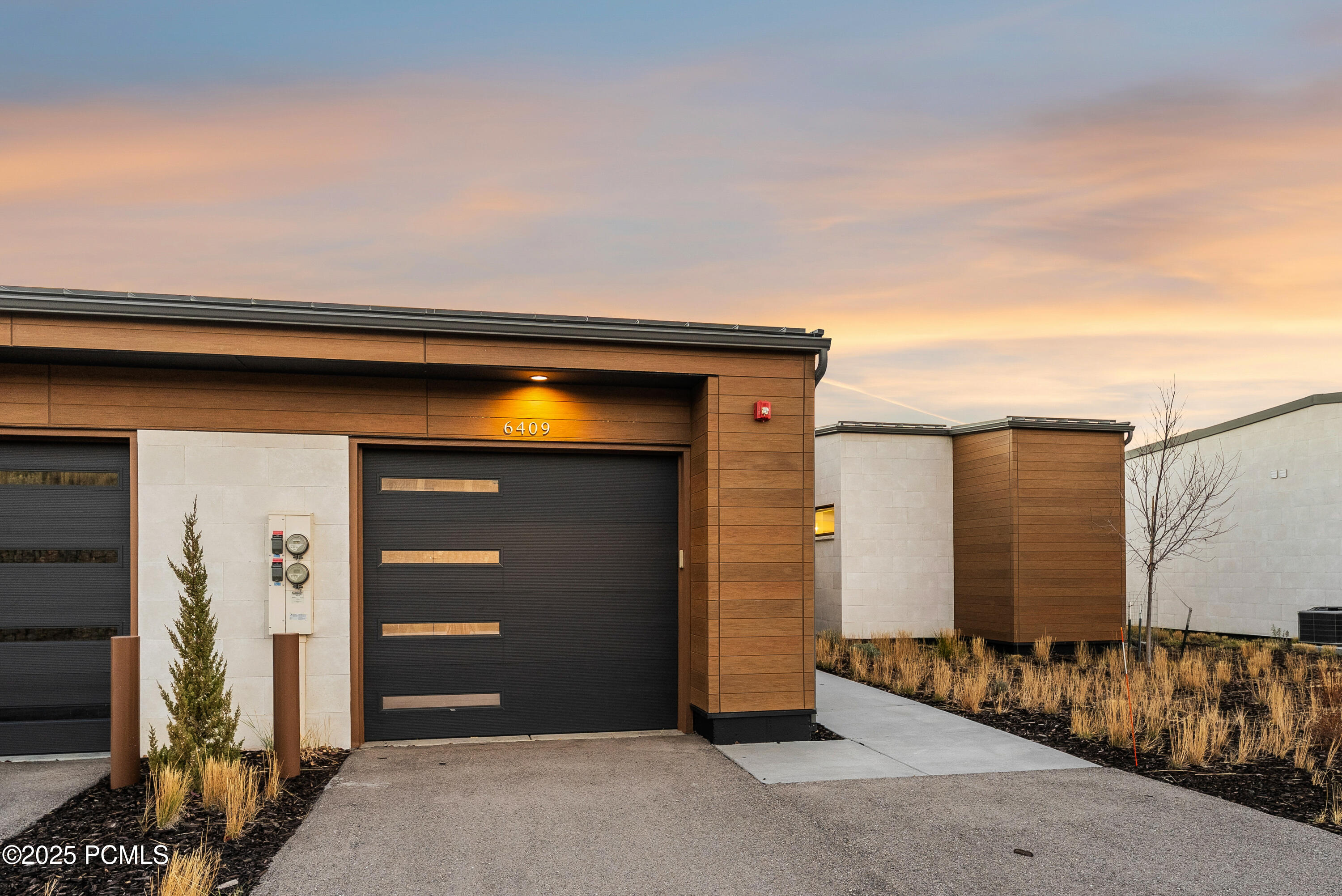 Park City, Utah 84098, United States, 2 Bedrooms Bedrooms, ,3 BathroomsBathrooms,Residential,Active,238922