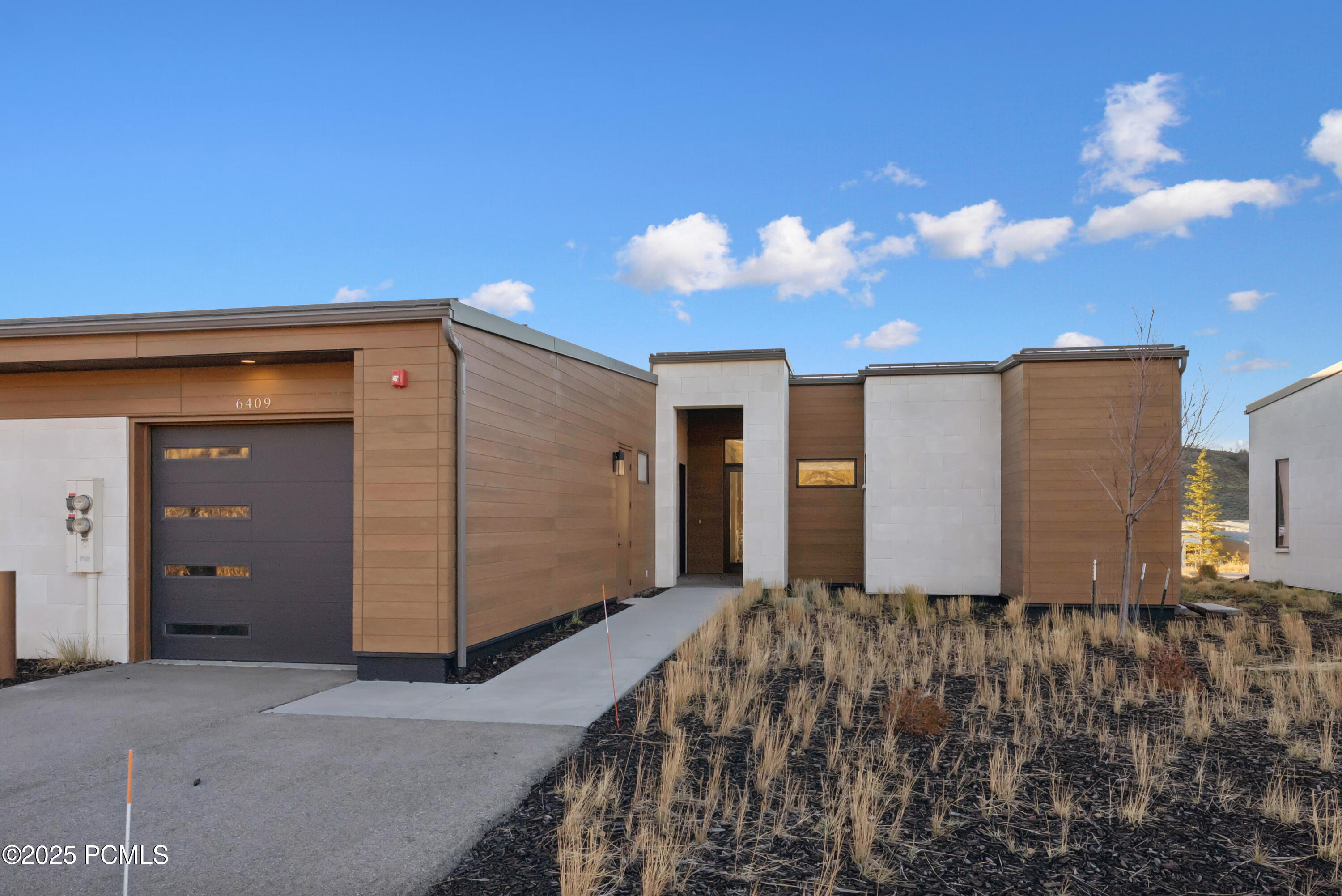 Park City, Utah 84098, United States, 2 Bedrooms Bedrooms, ,3 BathroomsBathrooms,Residential,Active,238922