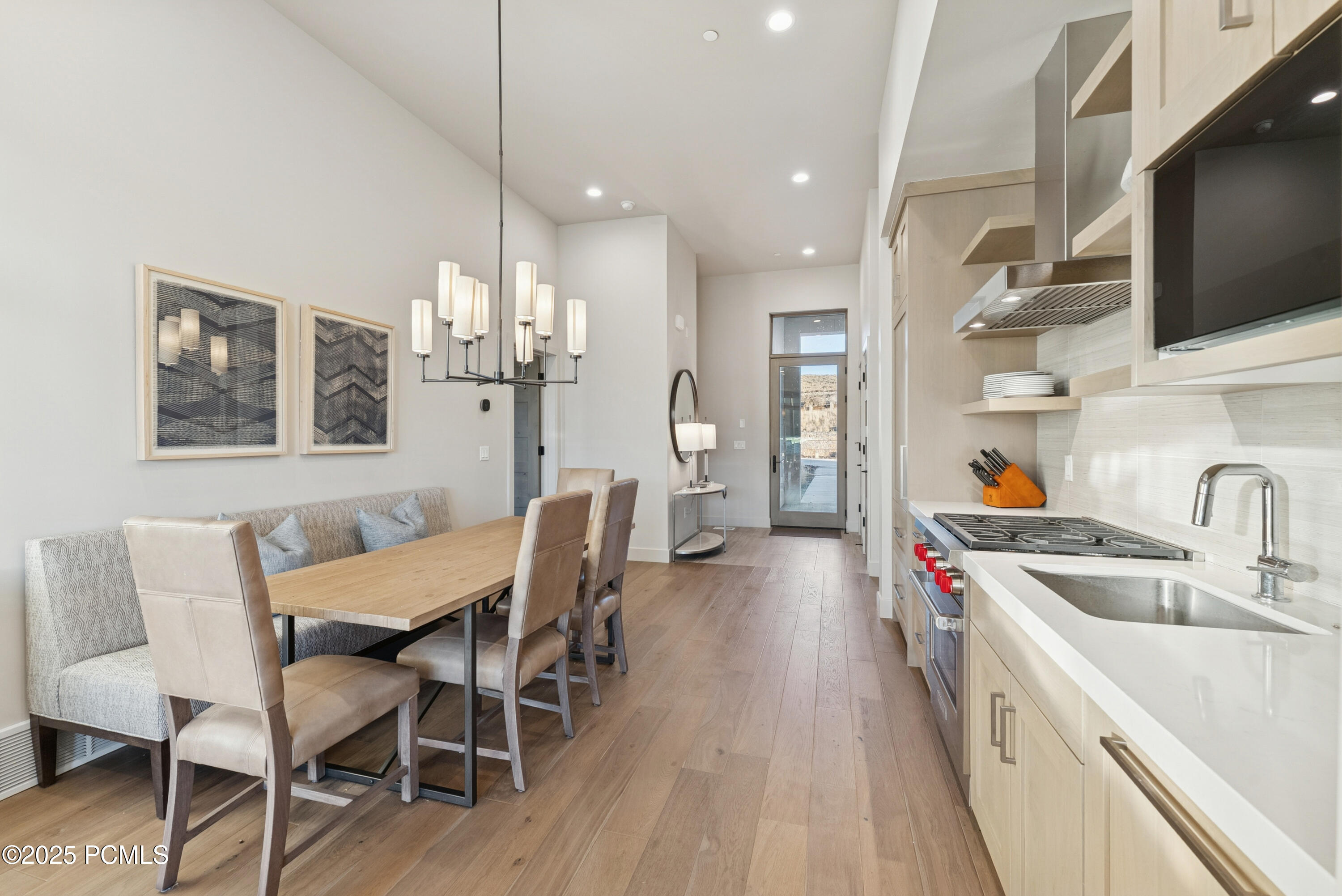 Park City, Utah 84098, United States, 2 Bedrooms Bedrooms, ,3 BathroomsBathrooms,Residential,Active,238922