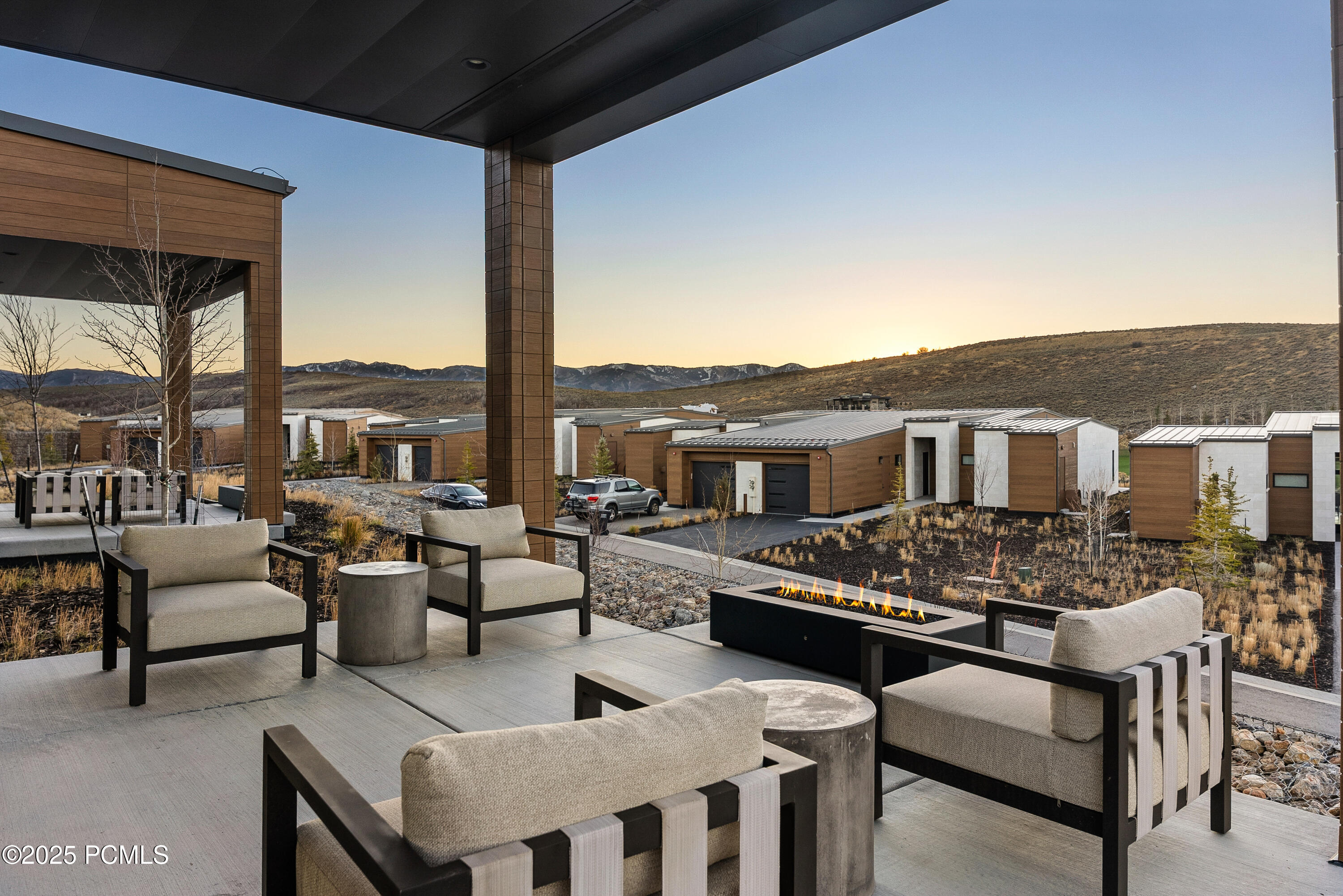 Park City, Utah 84098, United States, 2 Bedrooms Bedrooms, ,3 BathroomsBathrooms,Residential,Active,238922