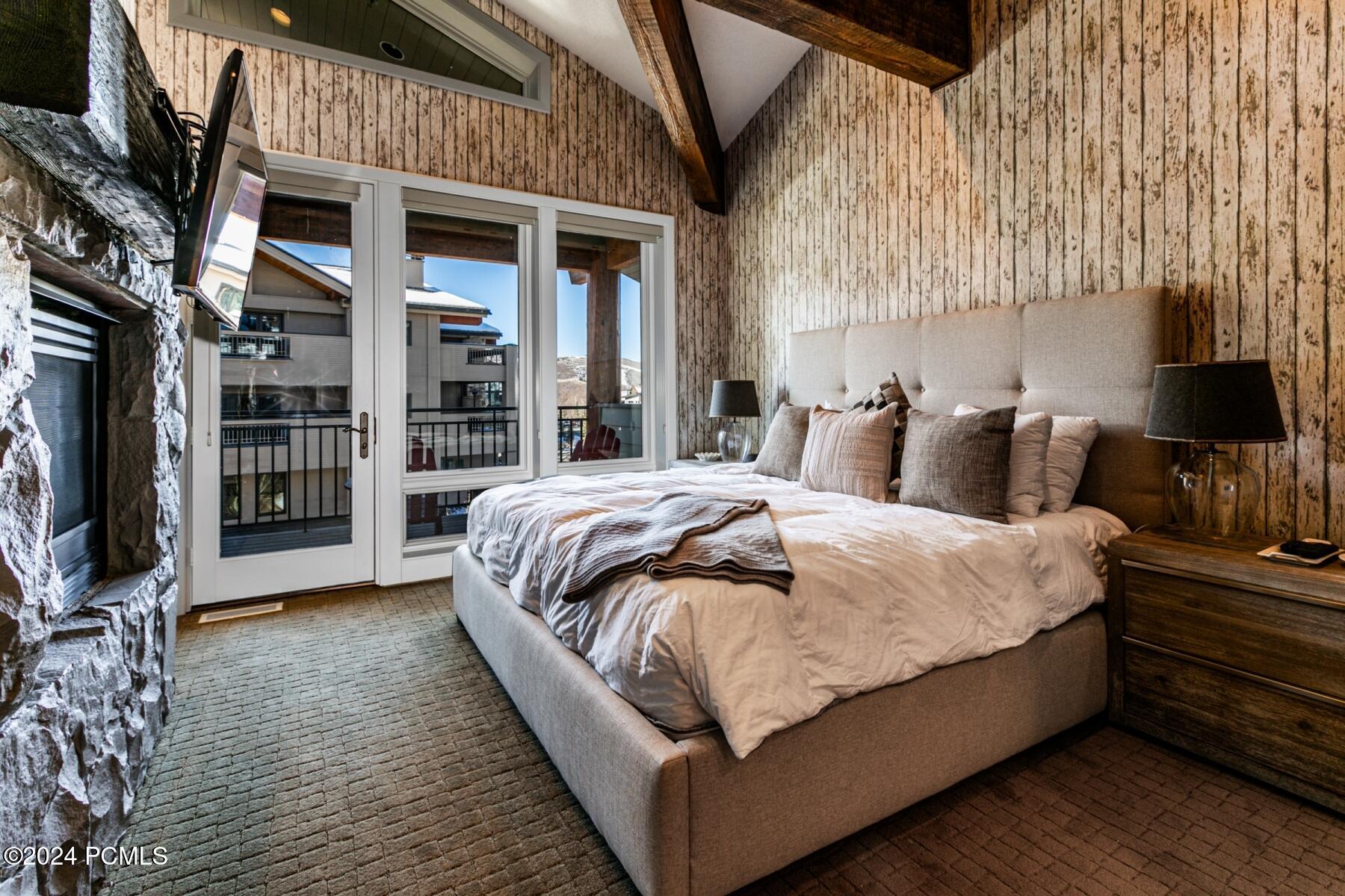 Park City, Utah 84060, United States, 4 Bedrooms Bedrooms, ,5 BathroomsBathrooms,Residential,Pending,81535